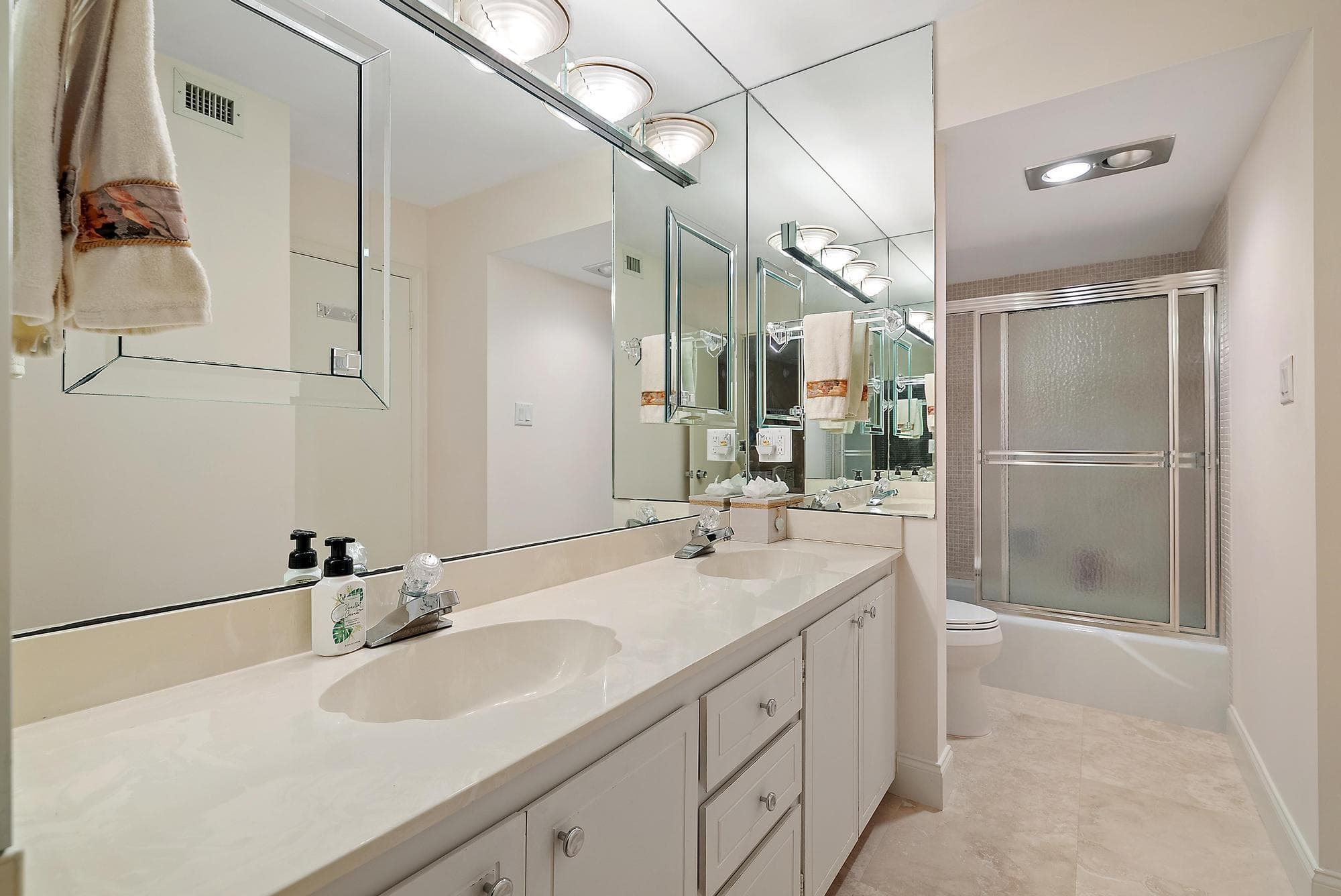 5380 N Ocean Drive 10-B, Singer Island, FL 33404 — photo 17 of 50