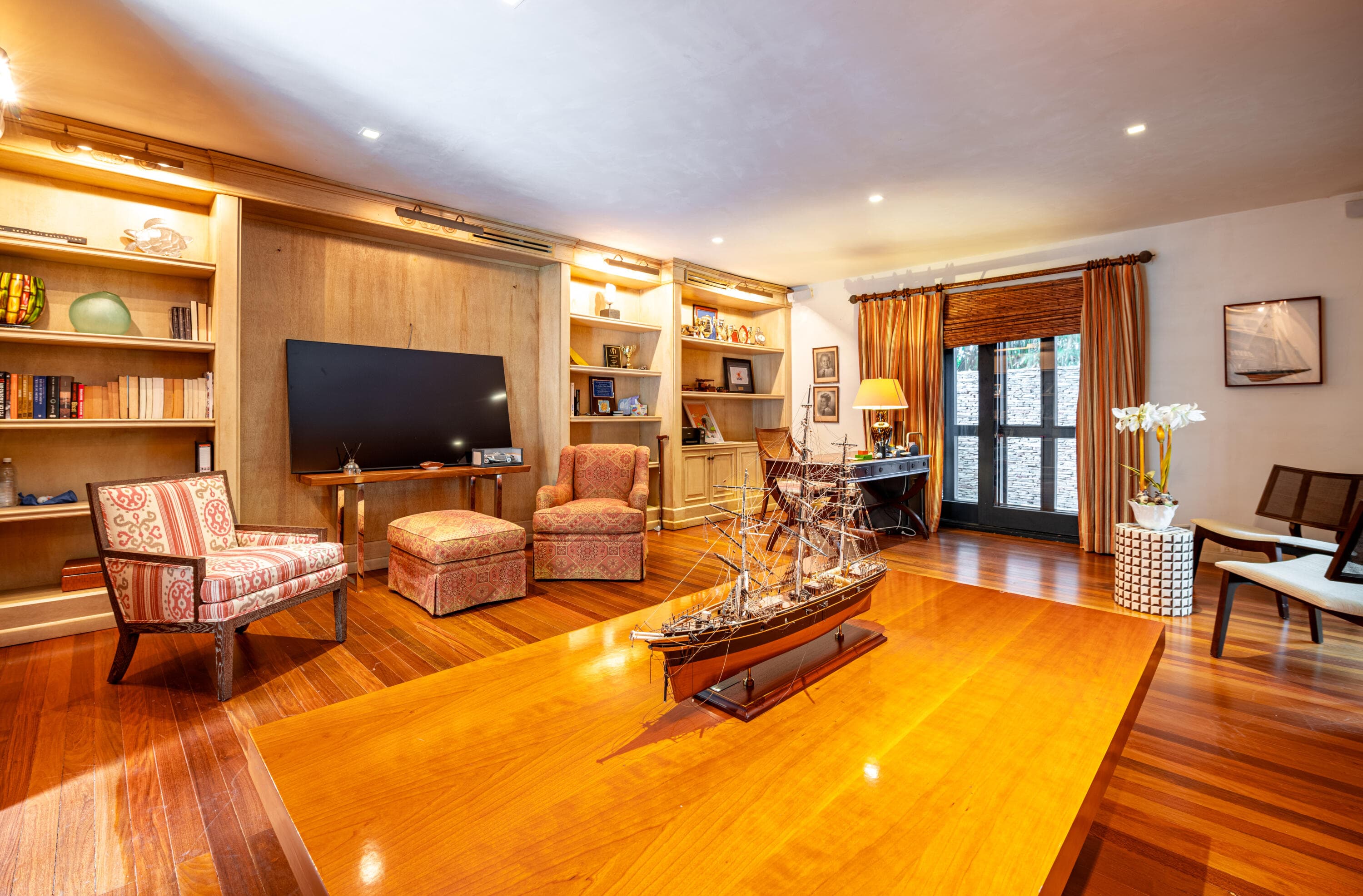 8 Riomar — photo 13 of 38