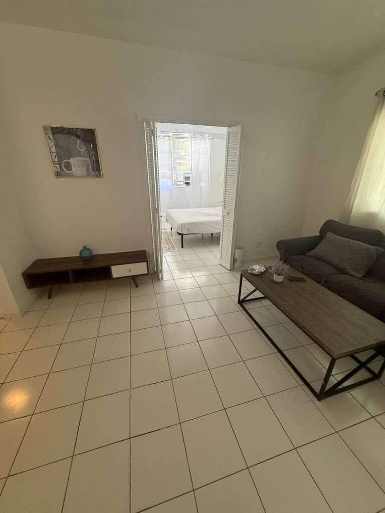 105 NE 16th Terrace, Fort Lauderdale, FL 33301 — photo 8 of 11