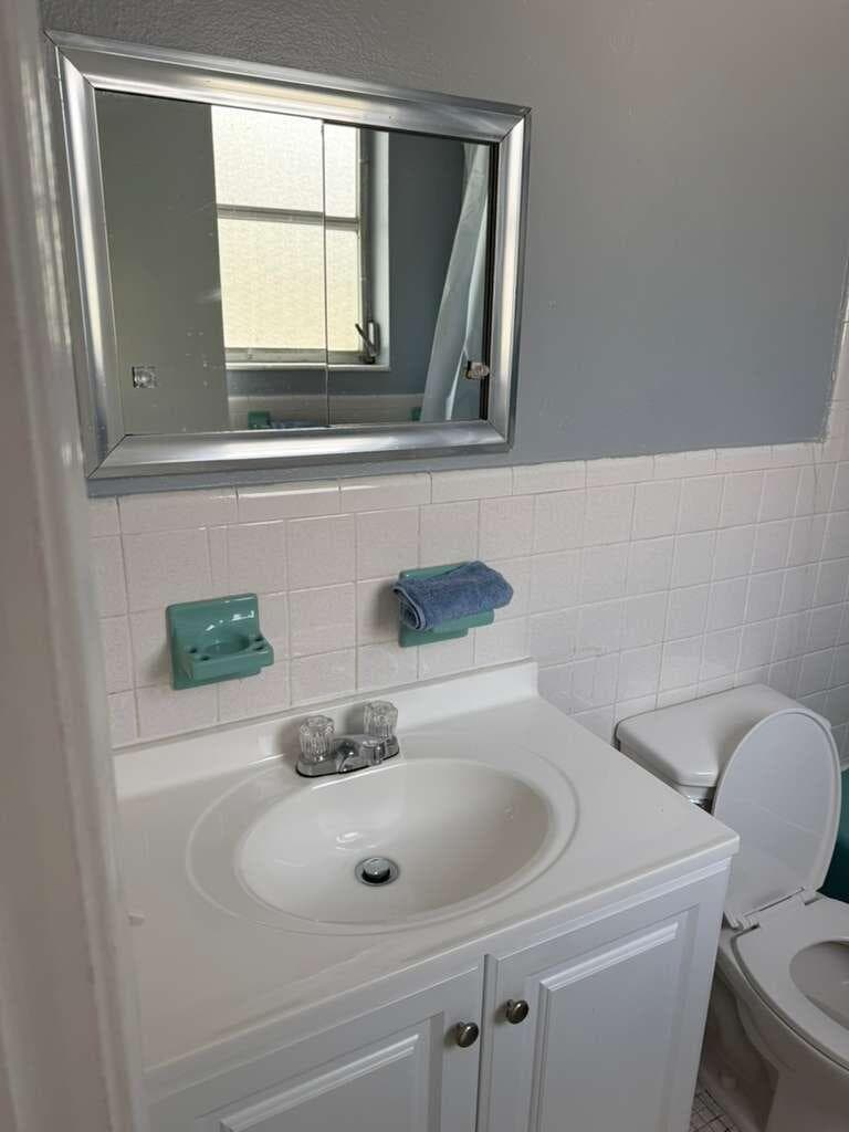 105 NE 16th Terrace, Fort Lauderdale, FL 33301 — photo 7 of 11
