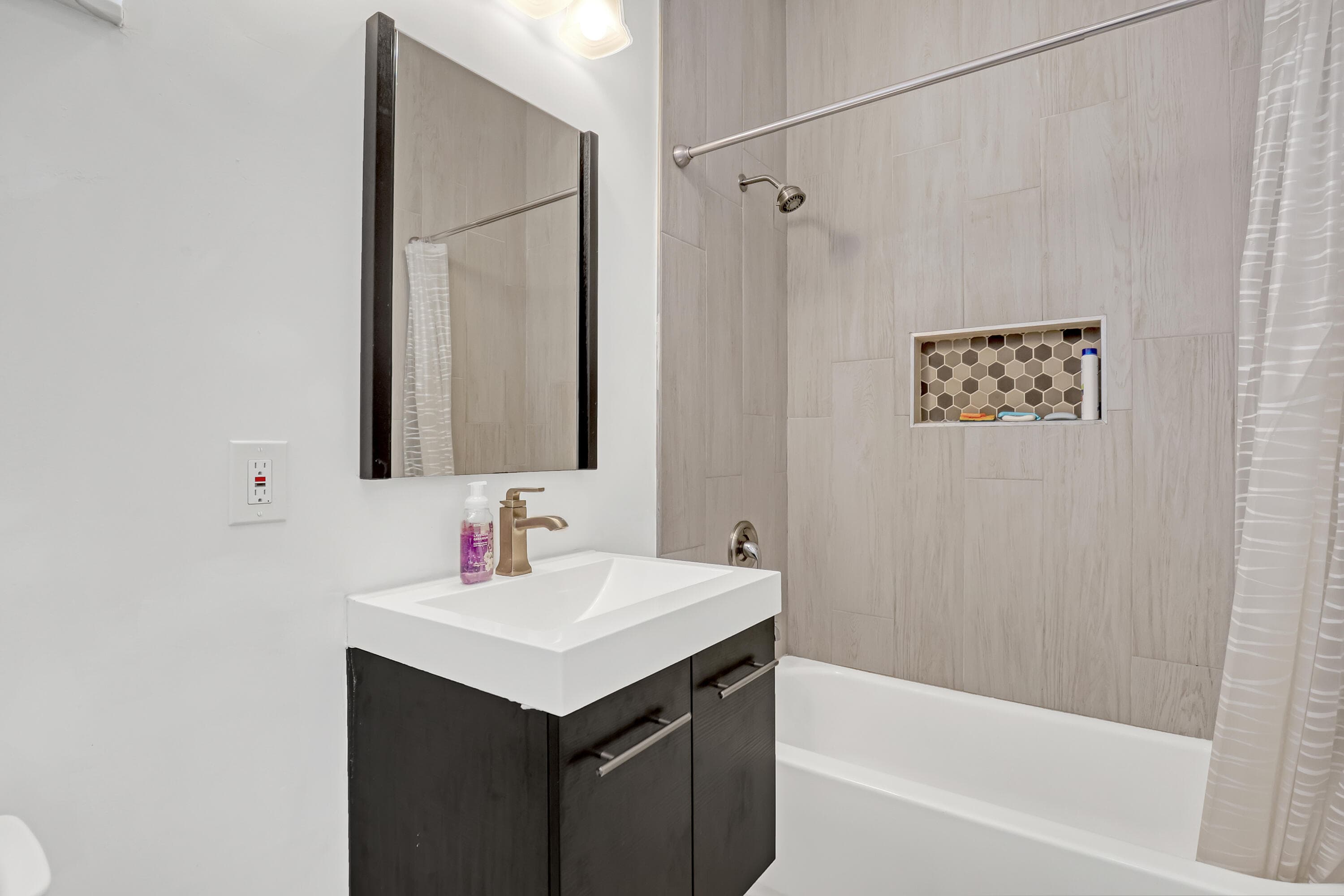 309 NE 11th Avenue, Boynton Beach, FL 33435 — photo 11 of 17