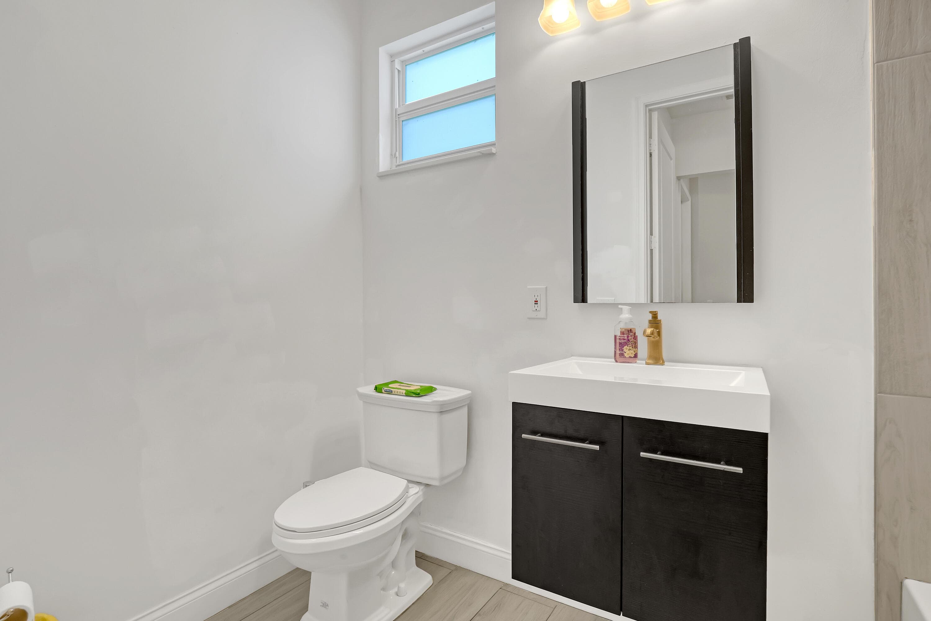 309 NE 11th Avenue, Boynton Beach, FL 33435 — photo 12 of 17