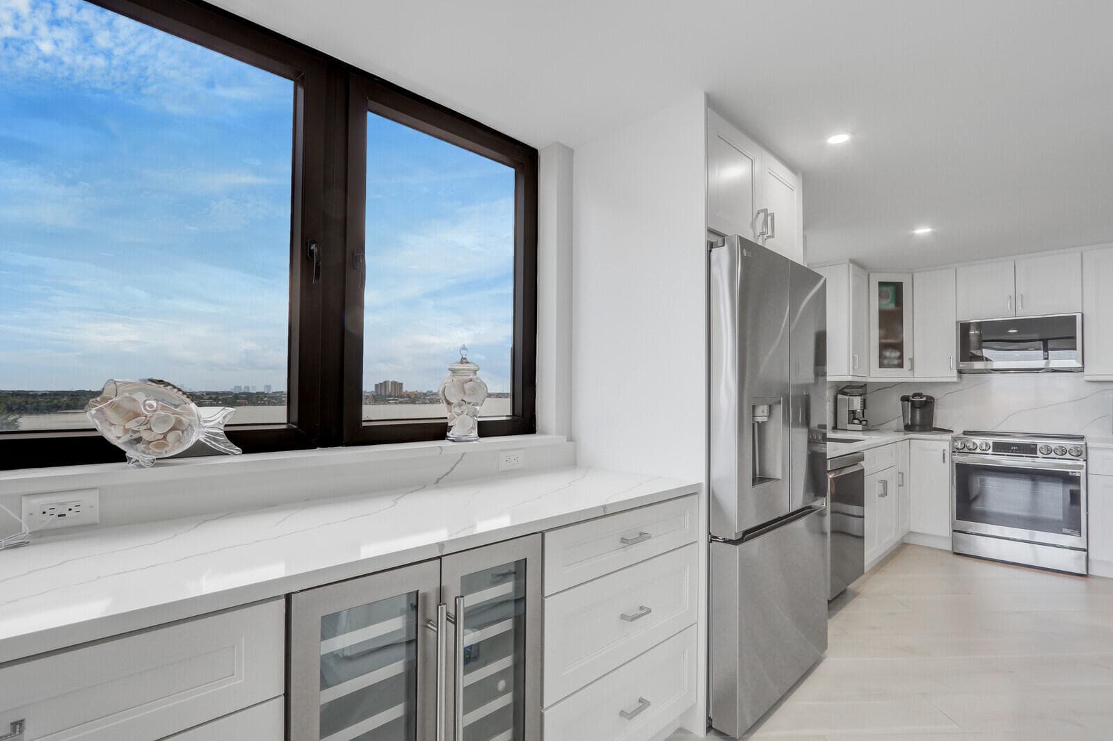 5380 N Ocean Drive 9a, Singer Island, FL 33404 — photo 13 of 39