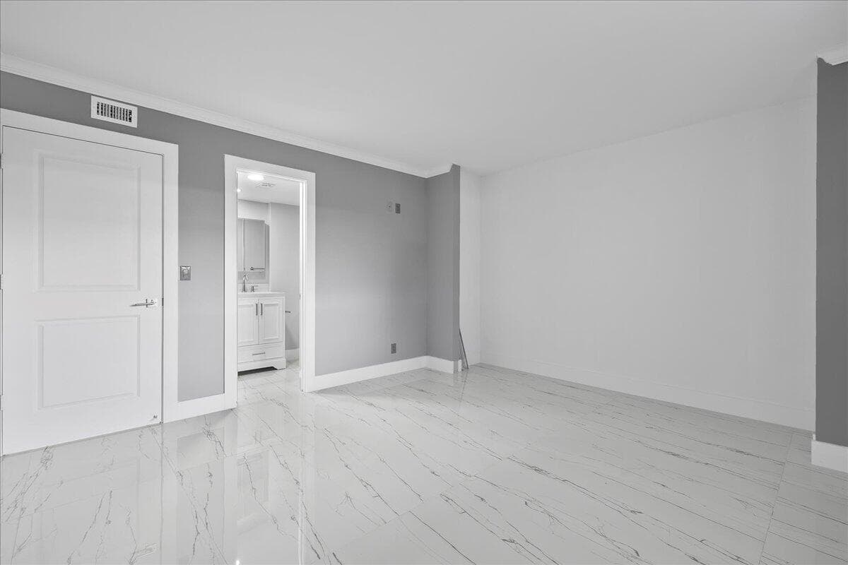 3040 Lake Shore Drive 101, Riviera Beach, FL 33404 — photo 25 of 55