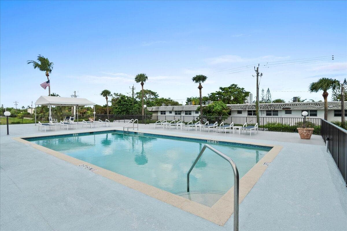 3040 Lake Shore Drive 101, Riviera Beach, FL 33404 — photo 42 of 55