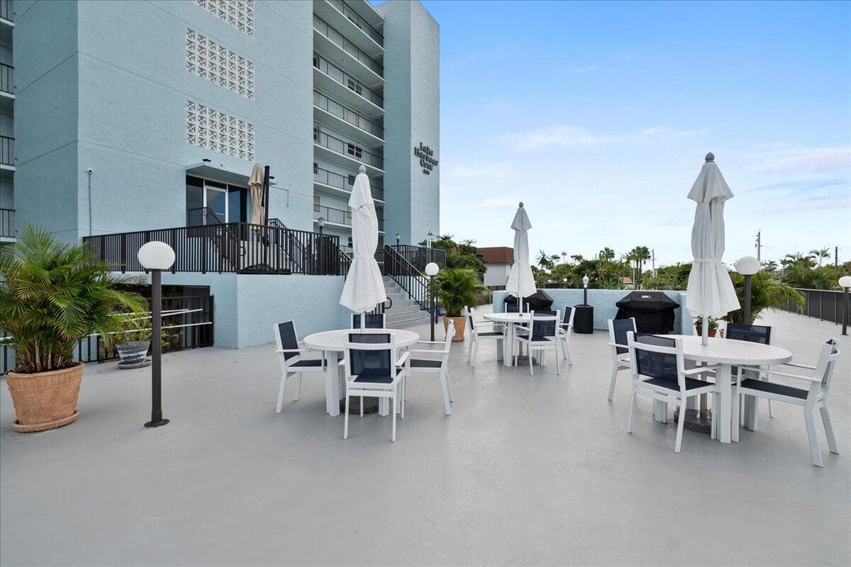 3040 Lake Shore Drive 101, Riviera Beach, FL 33404 — photo 43 of 55