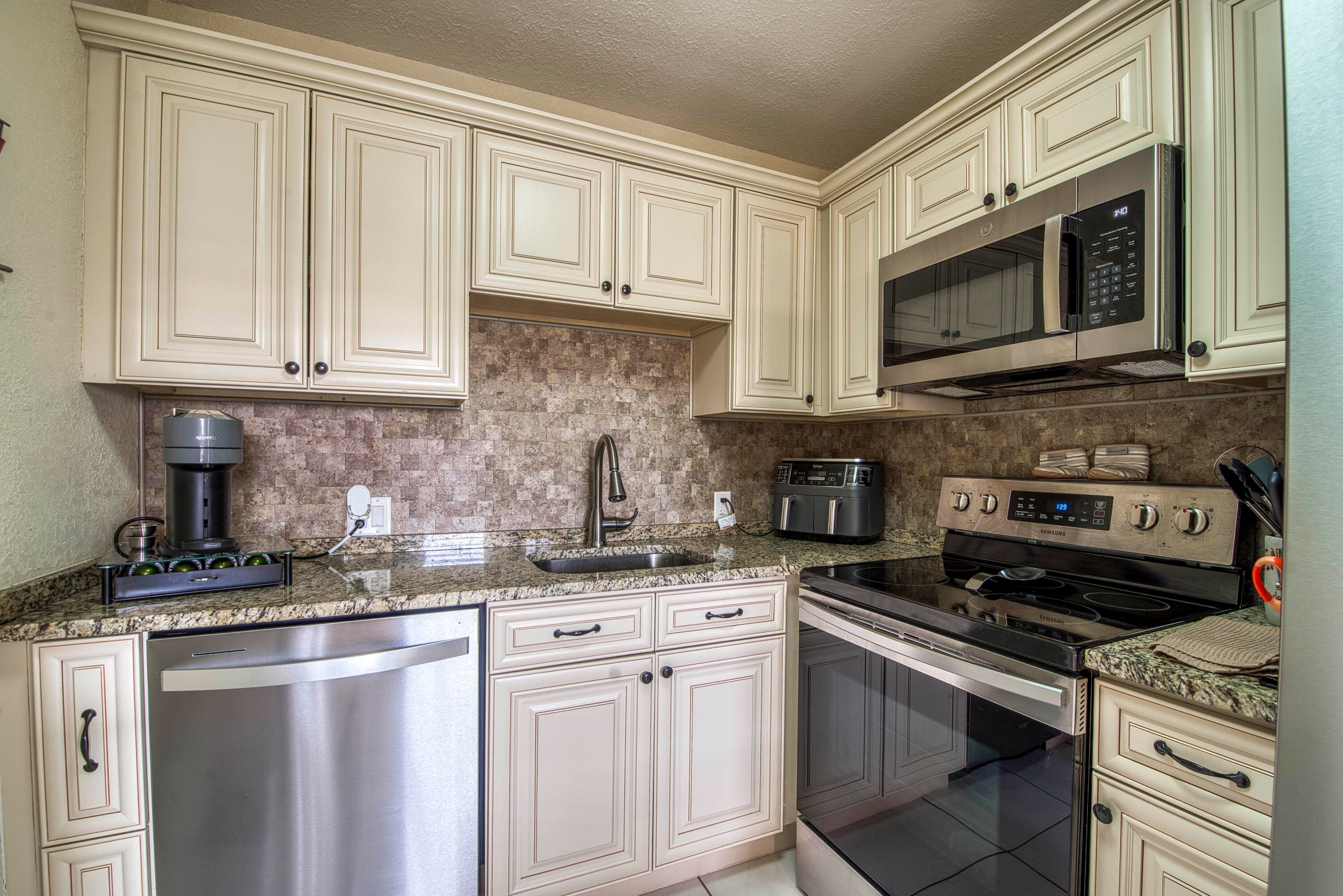 293 Brighton G 293, Boca Raton, FL 33434 — photo 1 of 19
