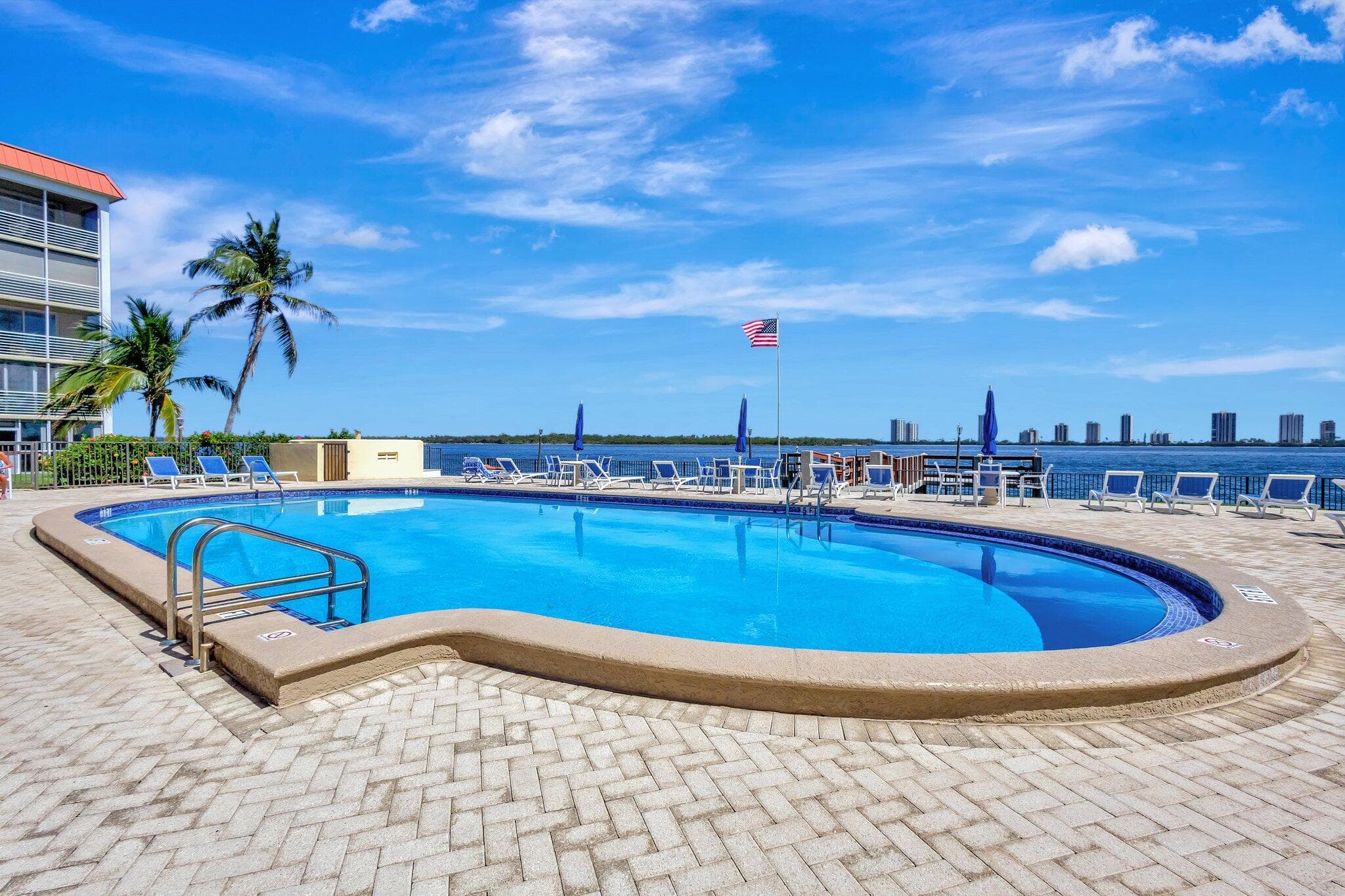 105 Paradise Harbour Boulevard 109, North Palm Beach, FL 33408 — photo 24 of 36