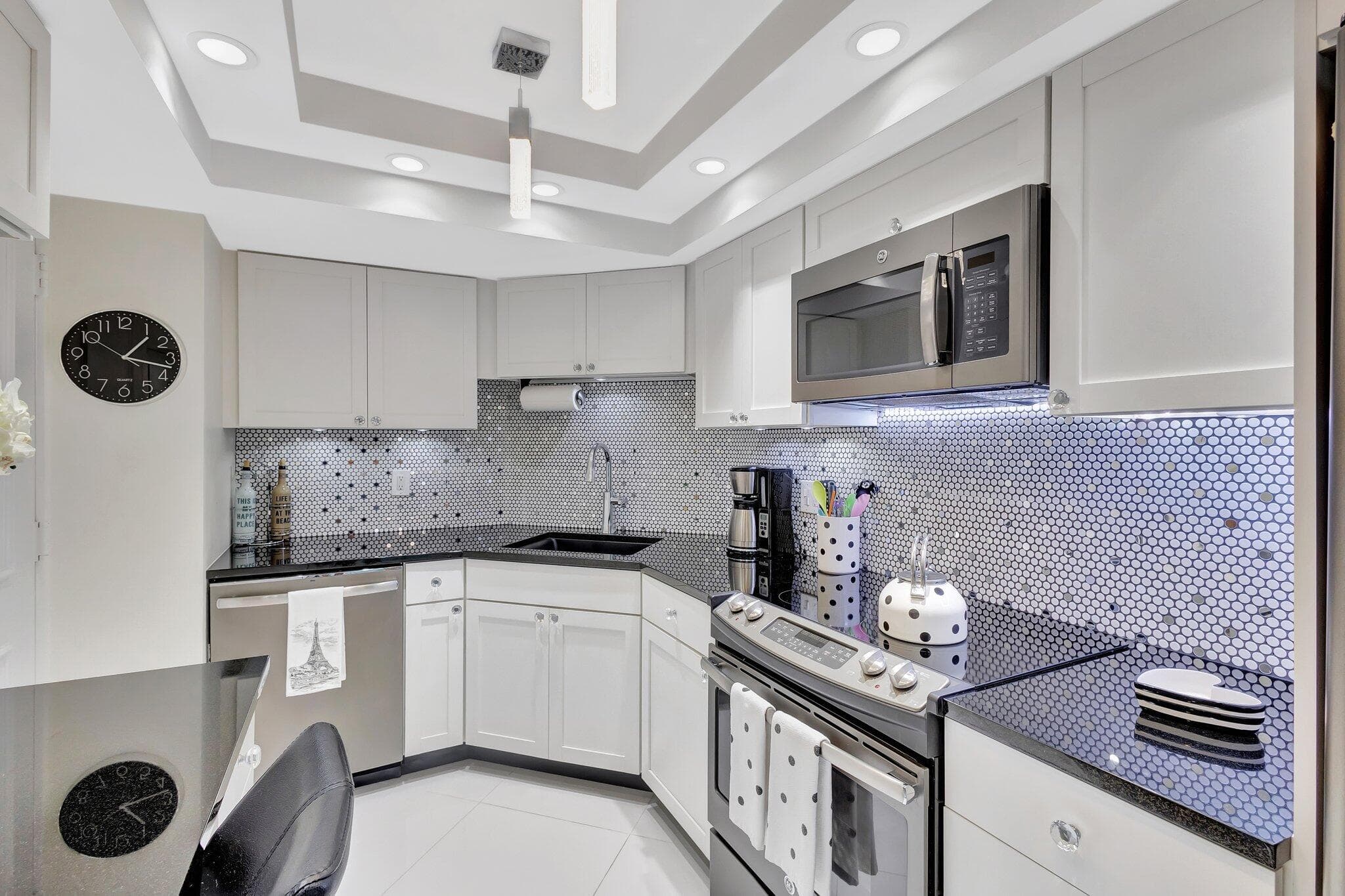 2000 Presidential Way Ph5, West Palm Beach, FL 33401 — photo 10 of 44
