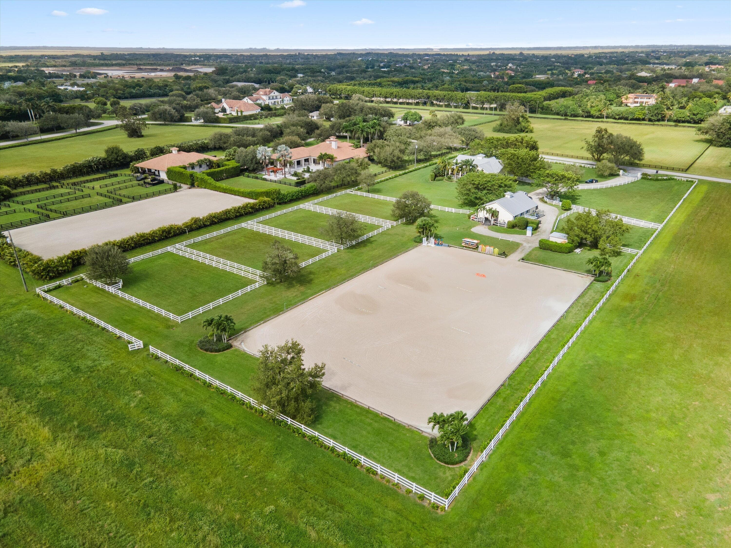 15416 Sunnyland Lane Barn, Wellington, FL 33414 — photo 1 of 18