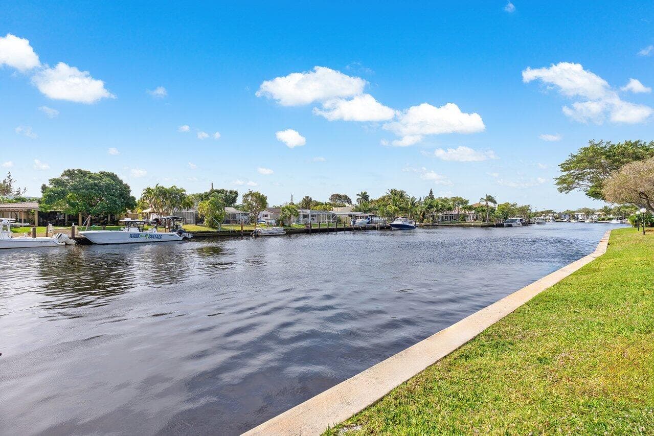 13 Royal Palm Way 602, Boca Raton, FL 33432 — photo 33 of 43