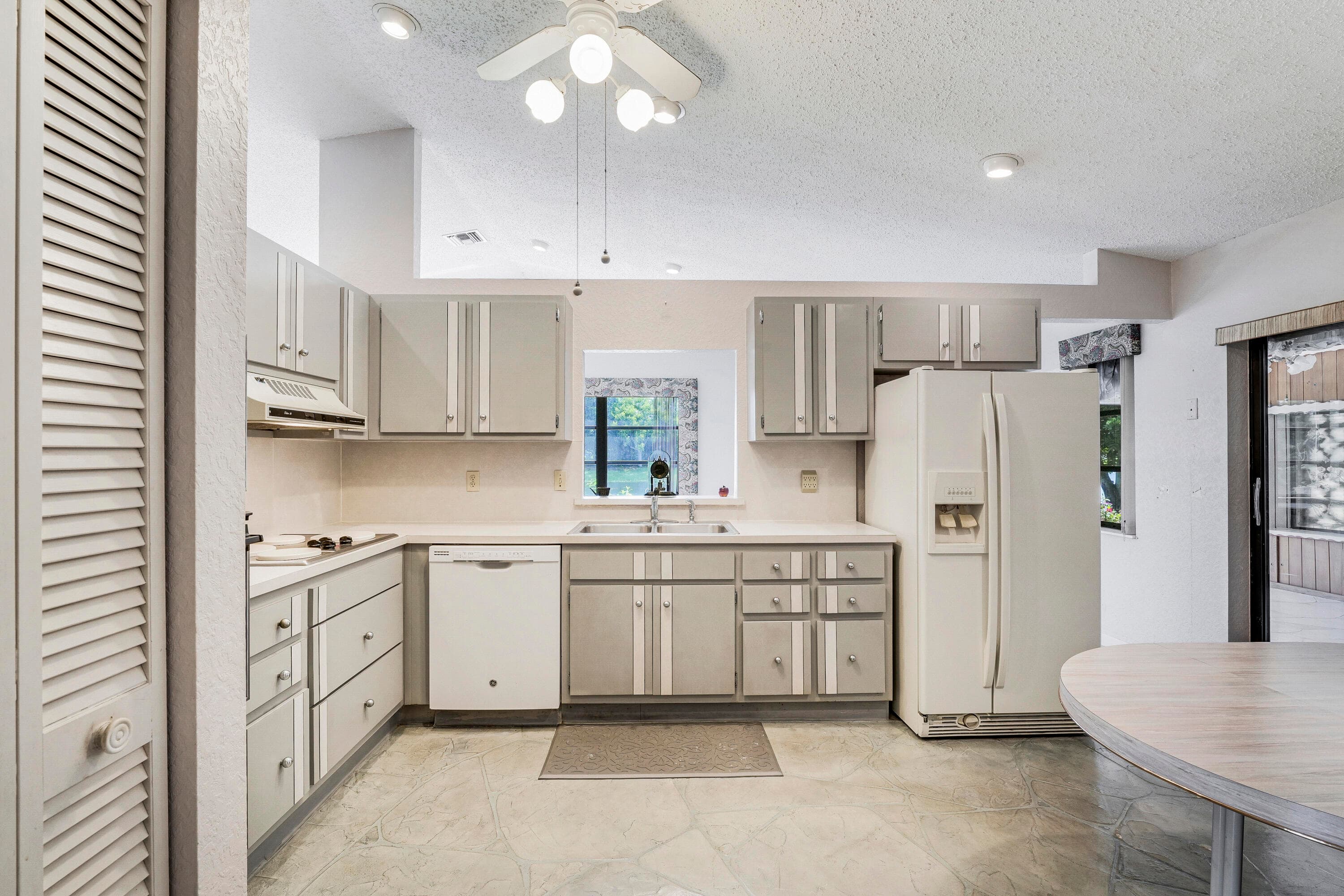 8421 Bonita Isle Drive, Lake Worth, FL 33467 — photo 15 of 46
