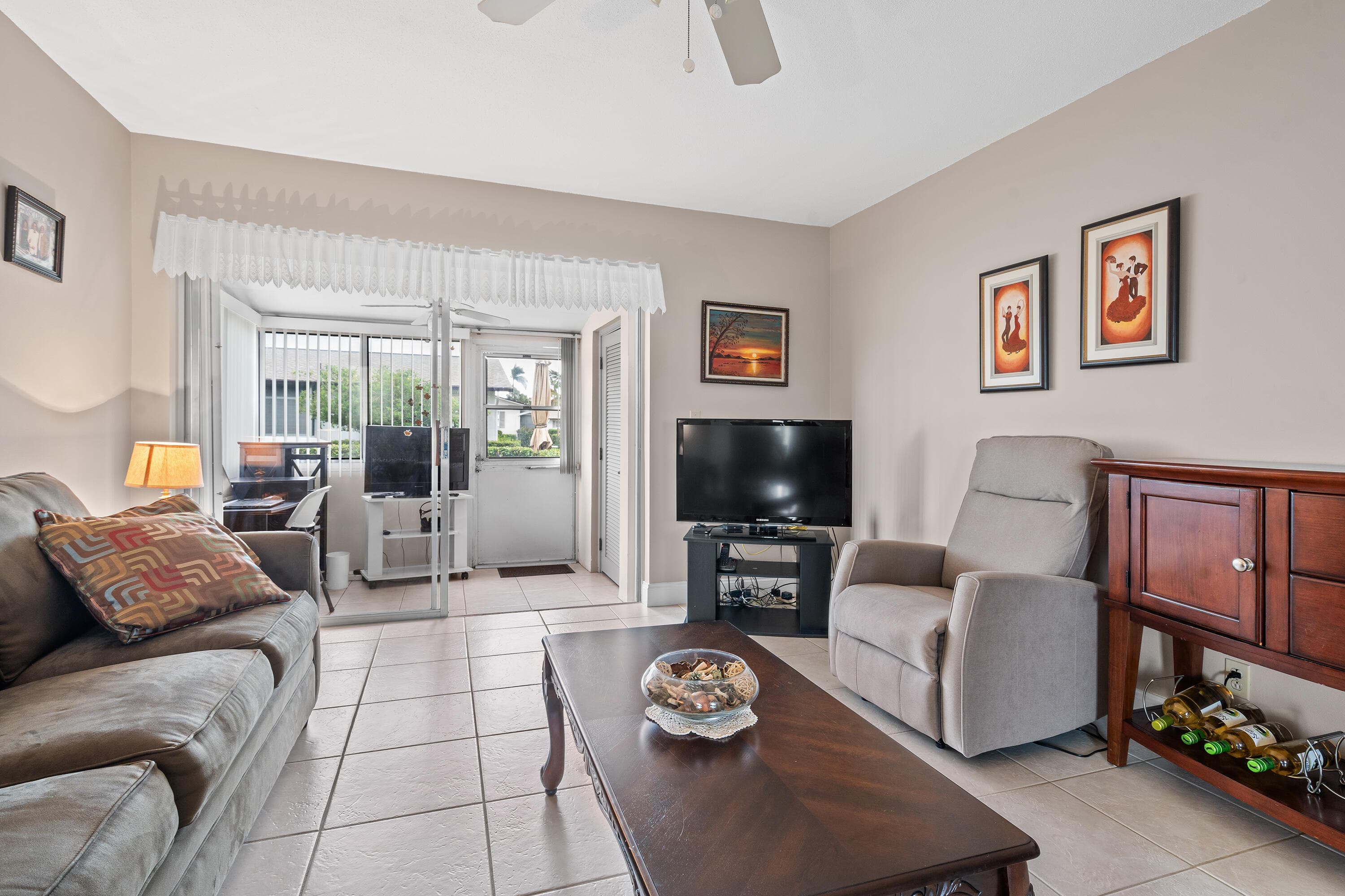 2822 Crosley Drive W B, West Palm Beach, FL 33415 — photo 4 of 33