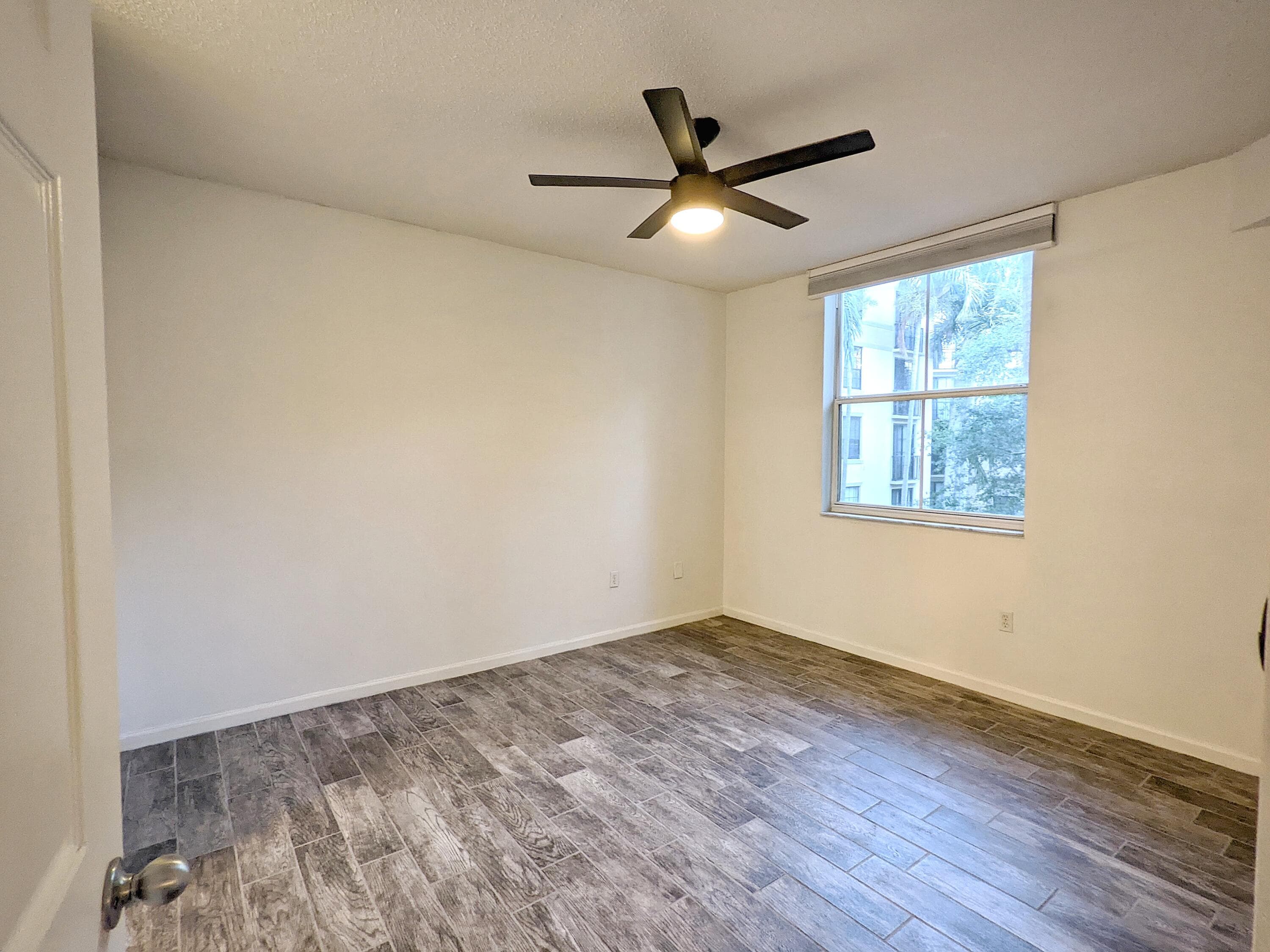 630 S Sapodilla Avenue 308, West Palm Beach, FL 33401 — photo 16 of 25