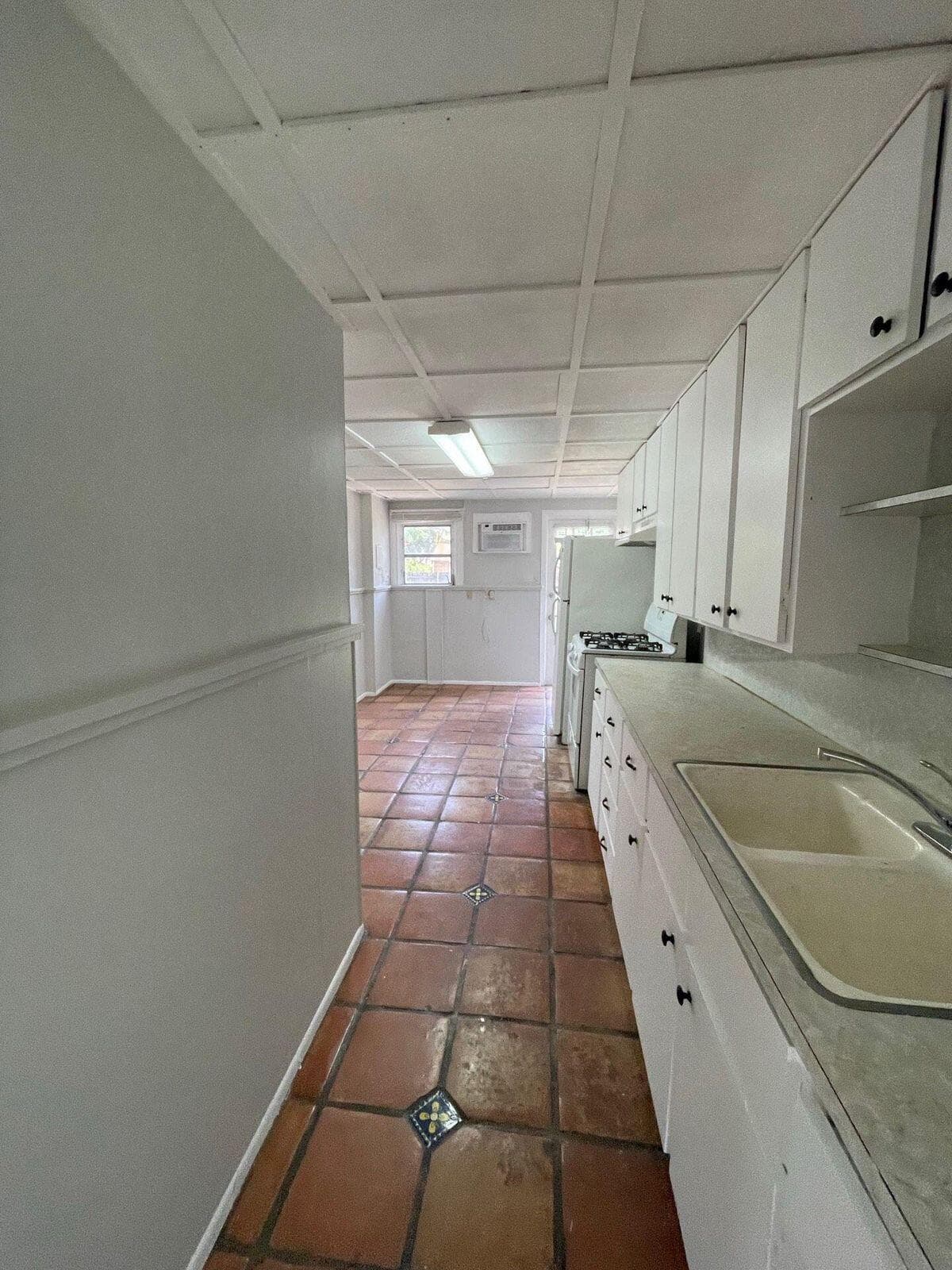 736 Omar Road 1, West Palm Beach, FL 33405 — photo 7 of 26