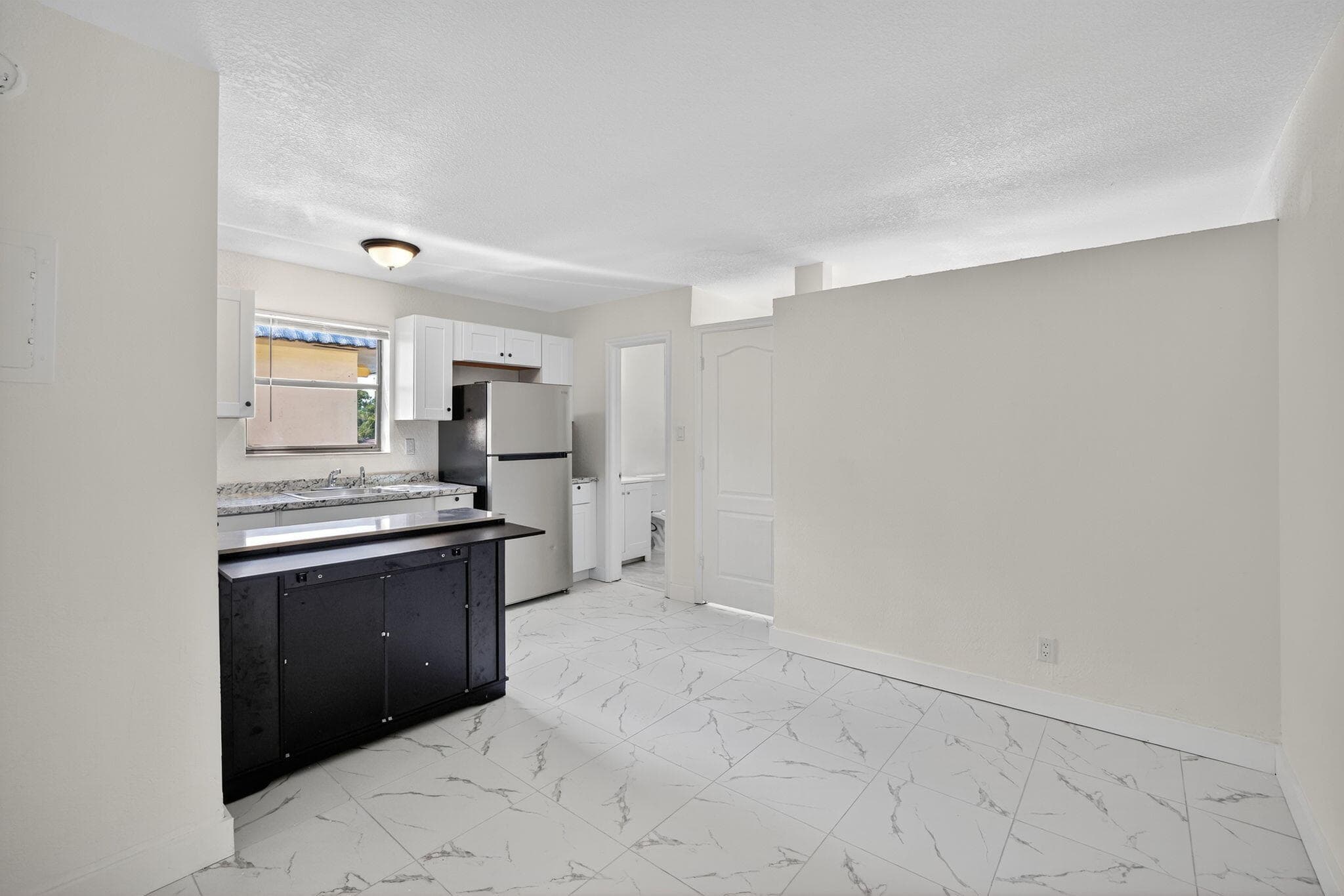4081 N Dixie Highway 22, Oakland Park, FL 33334 — photo 7 of 8