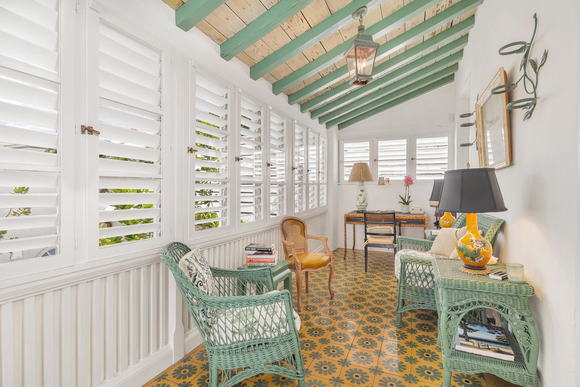 417 Peruvian Avenue 1, Palm Beach, FL 33480 — photo 17 of 21