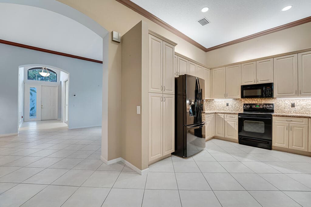 7932 Seagrape Shores Drive, Lake Worth, FL 33467 — photo 11 of 54