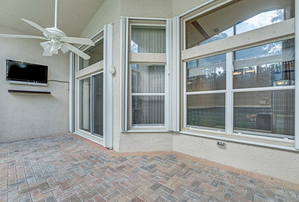 7932 Seagrape Shores Drive, Lake Worth, FL 33467 — photo 37 of 54