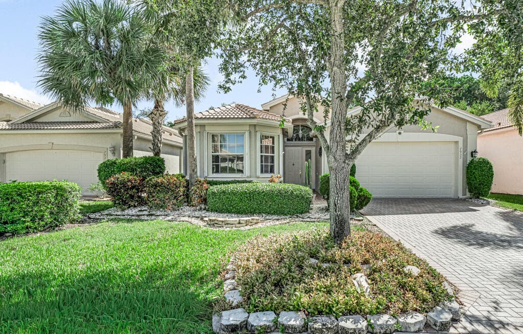7932 Seagrape Shores Drive, Lake Worth, FL 33467 — photo 44 of 54