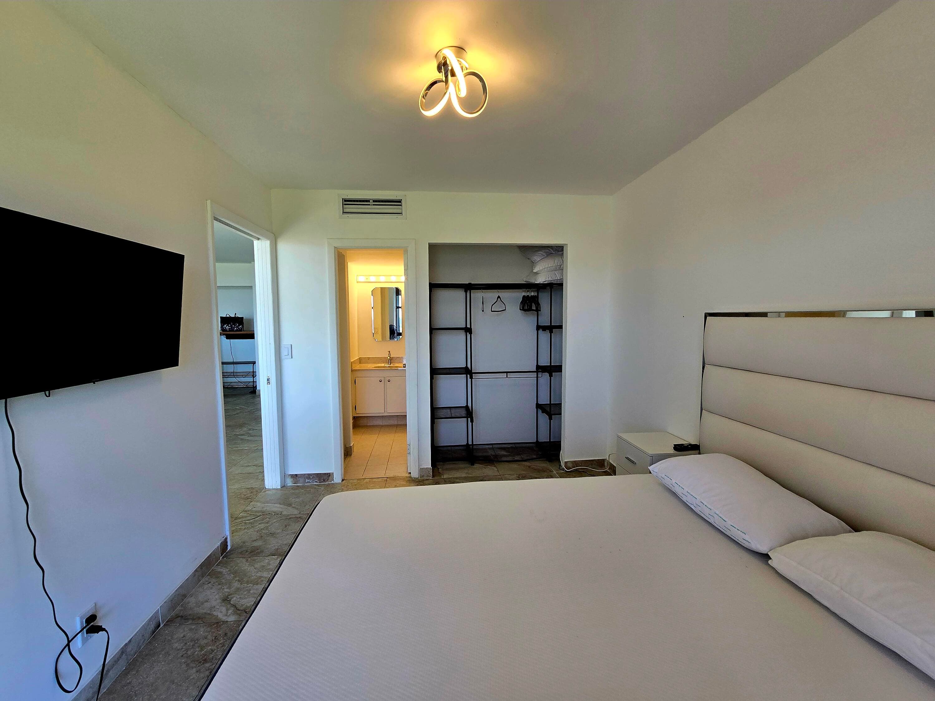 20335 W Country Club Drive 2208, Aventura, FL 33180 — photo 11 of 35