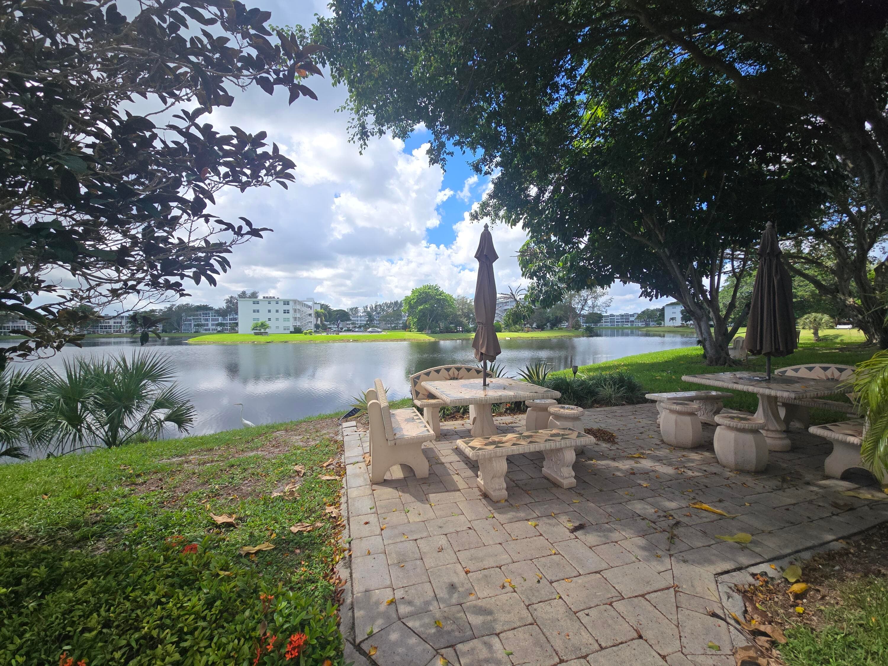 2010 Westbury F 2010, Deerfield Beach, FL 33442 — photo 22 of 27
