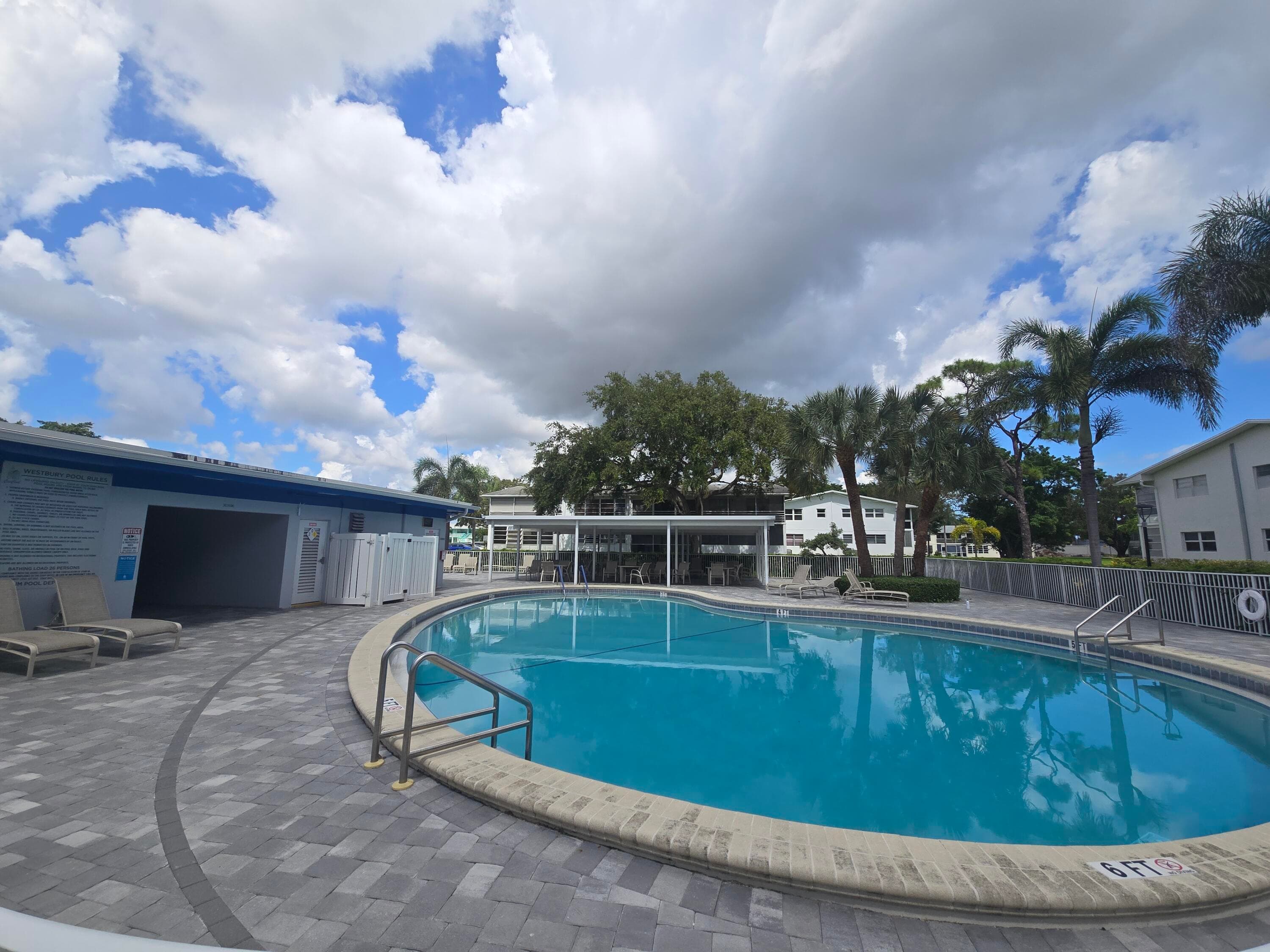 2010 Westbury F 2010, Deerfield Beach, FL 33442 — photo 27 of 27