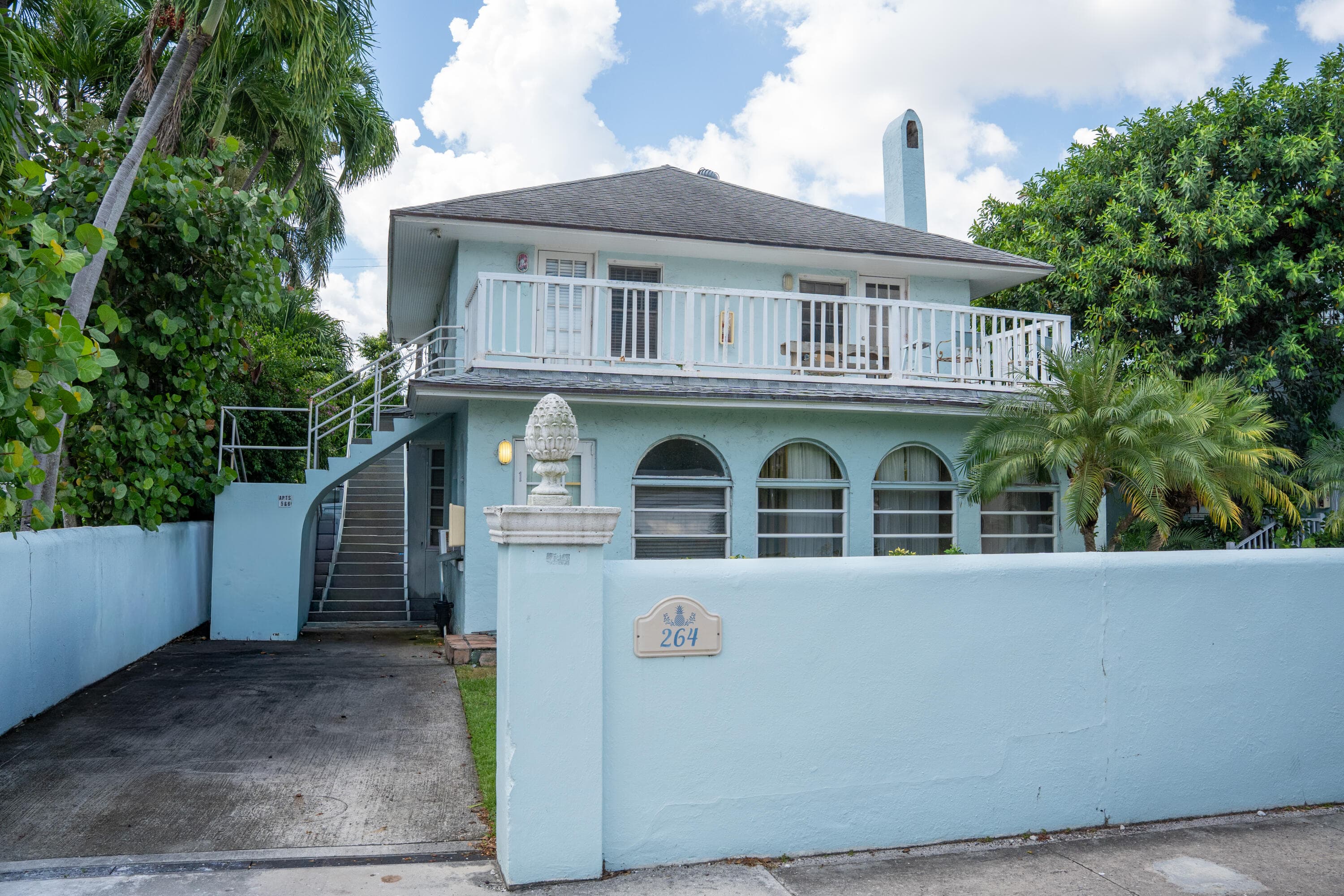 264 Seminole Avenue, Palm Beach, FL 33480 — photo 3 of 5