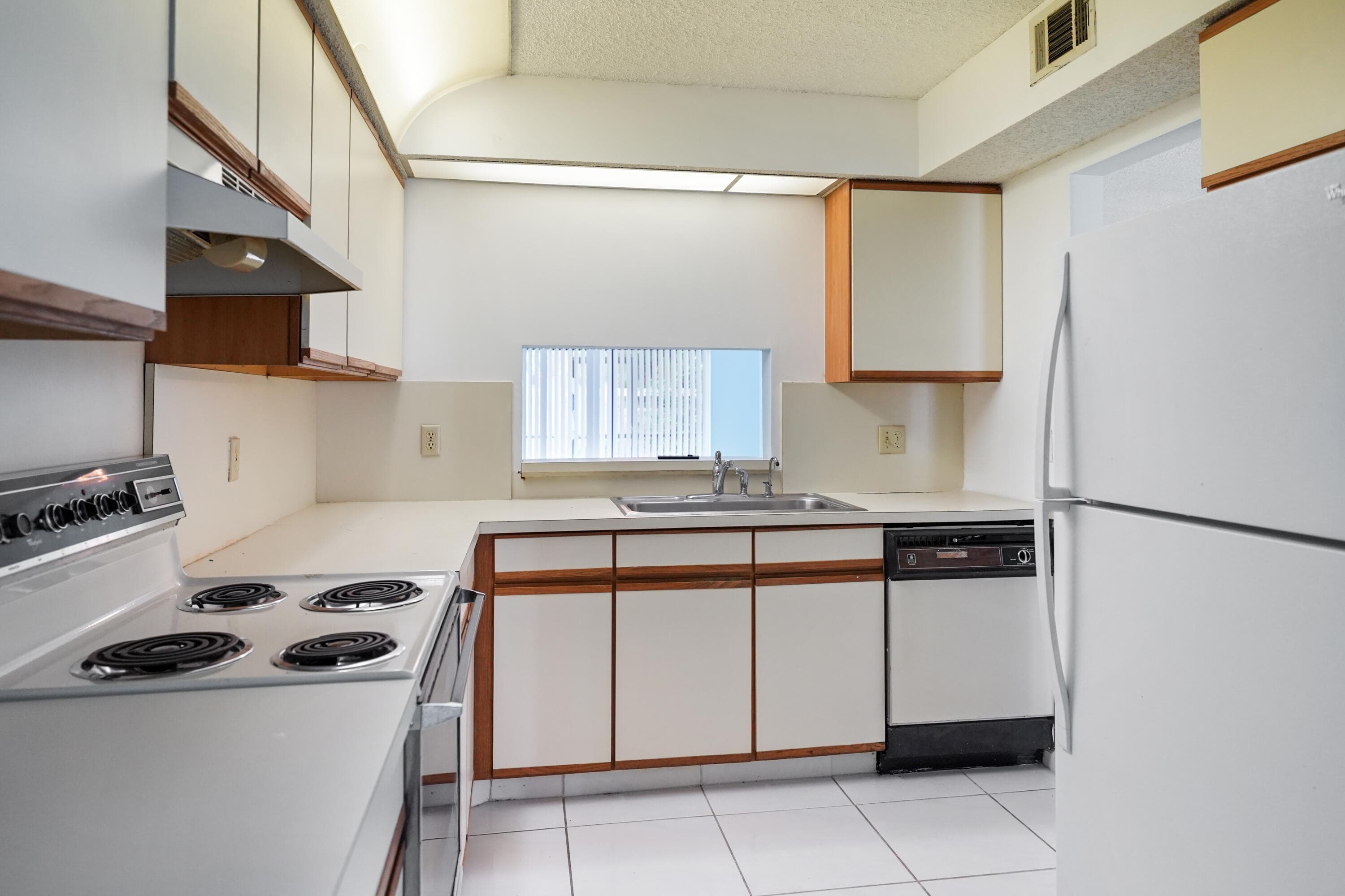 10204 Mangrove Drive 103, Boynton Beach, FL 33437 — photo 4 of 23