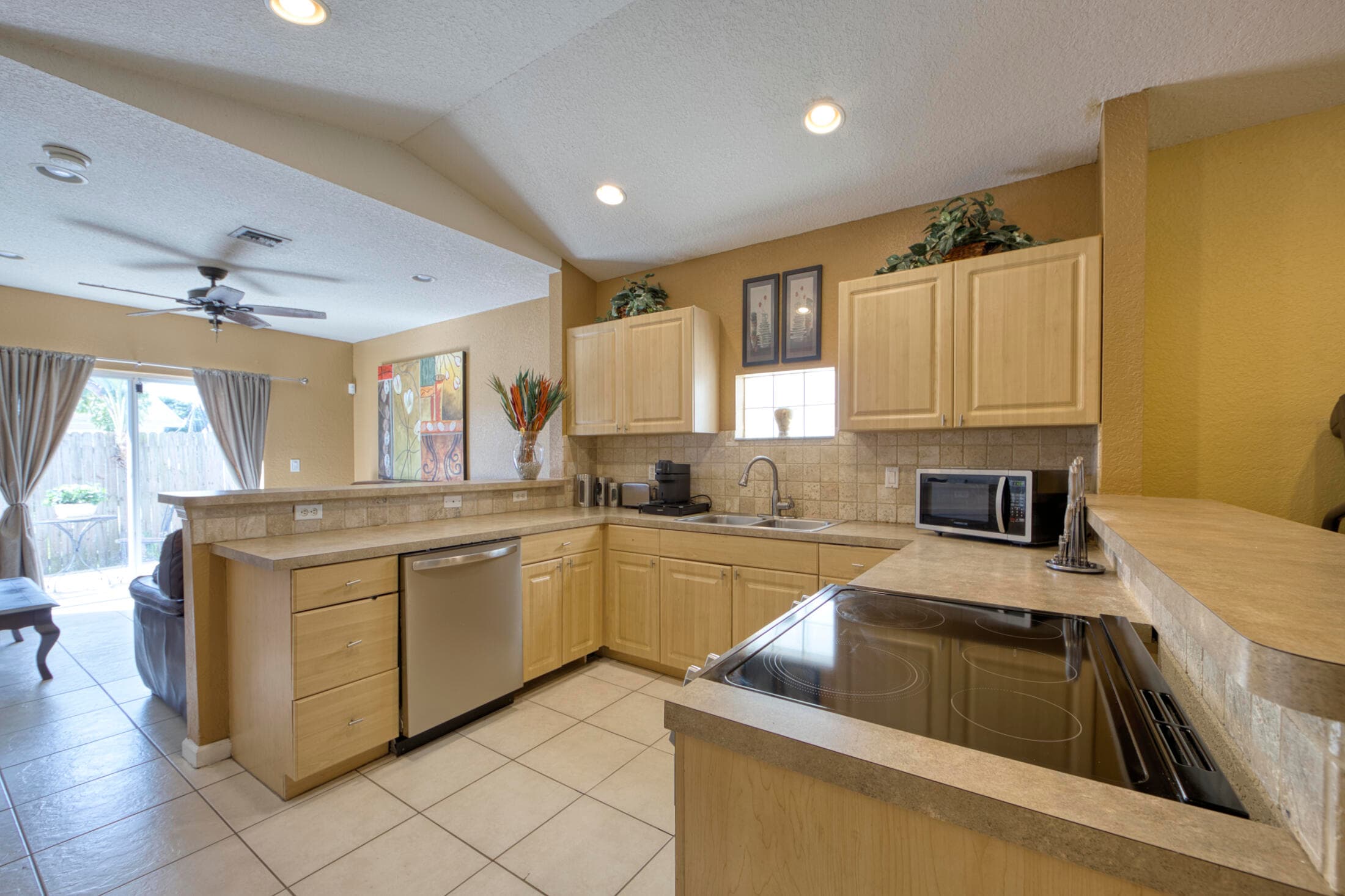 416 Circle Drive S, Boynton Beach, FL 33435 — photo 6 of 24