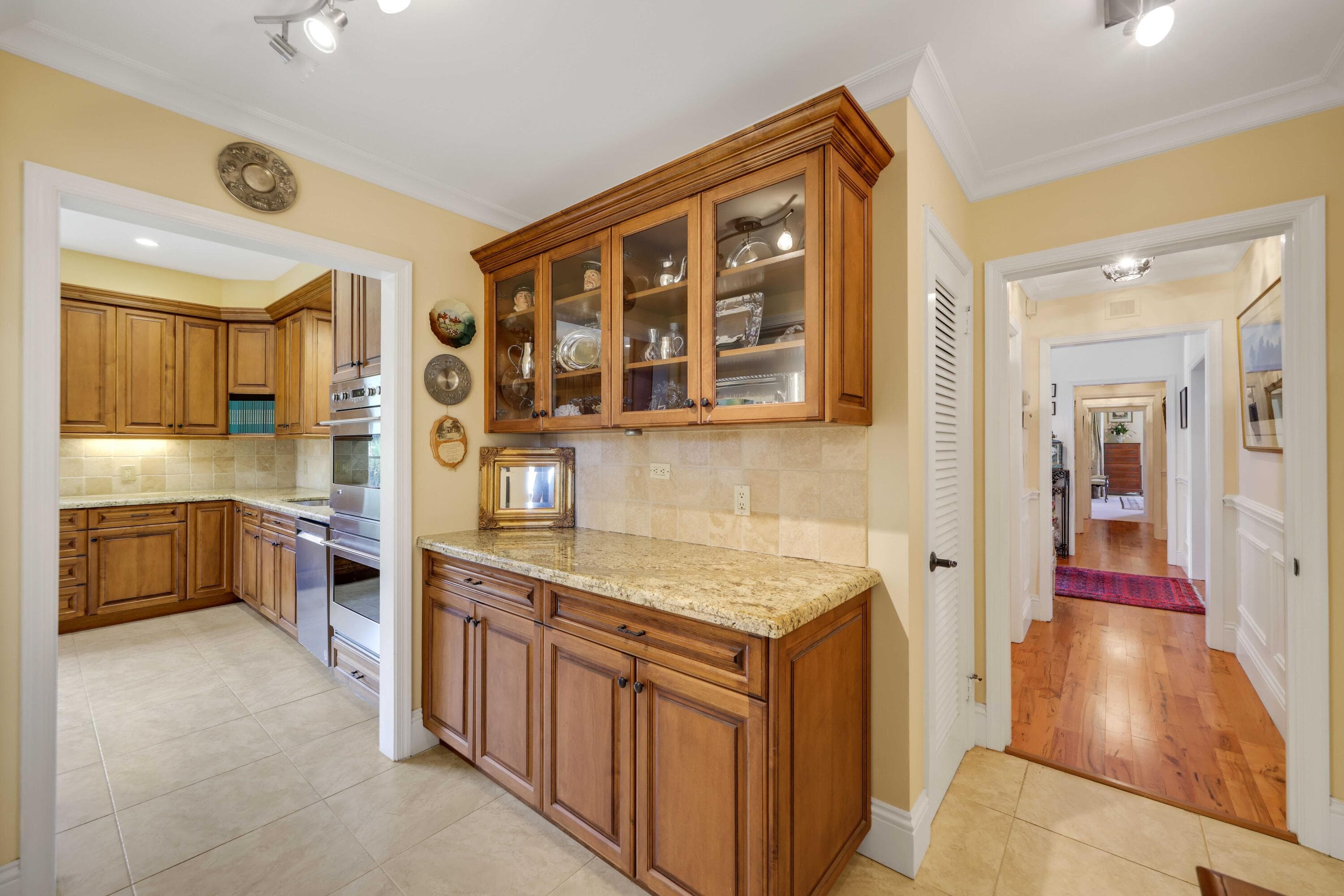 36 Country Road, Village of Golf, FL 33436 — photo 20 of 51