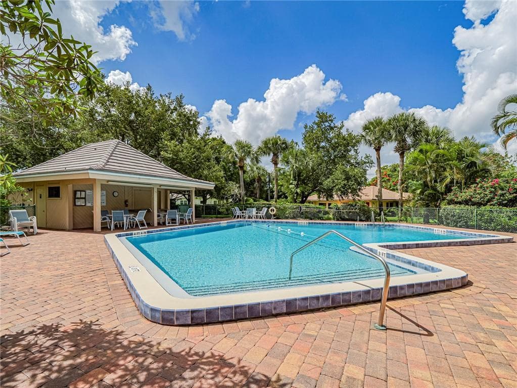 110 Prestwick Circle, Vero Beach, FL 32967 — photo 33 of 36