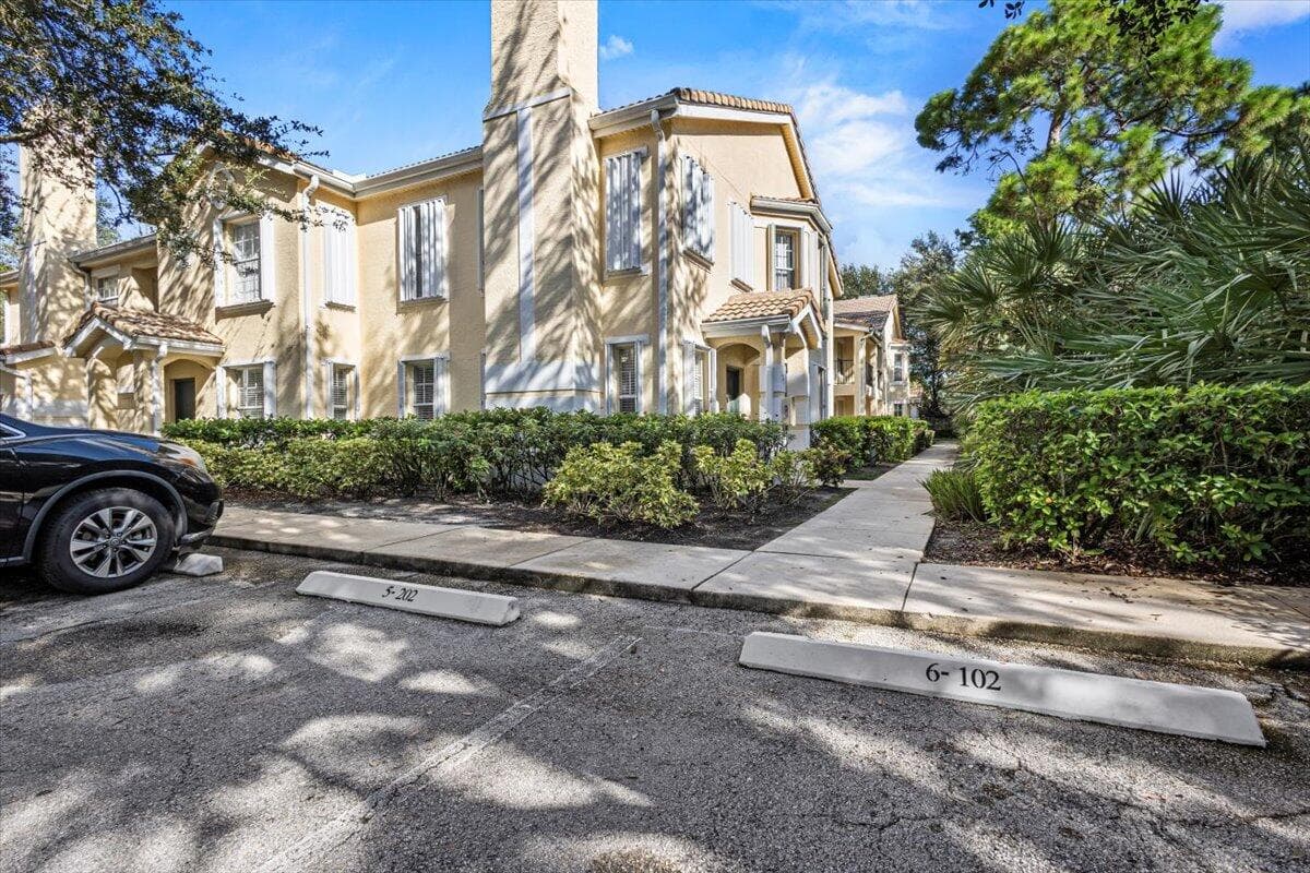 110 SW Peacock Boulevard 6101, Port St. Lucie, FL 34986 — photo 1 of 72