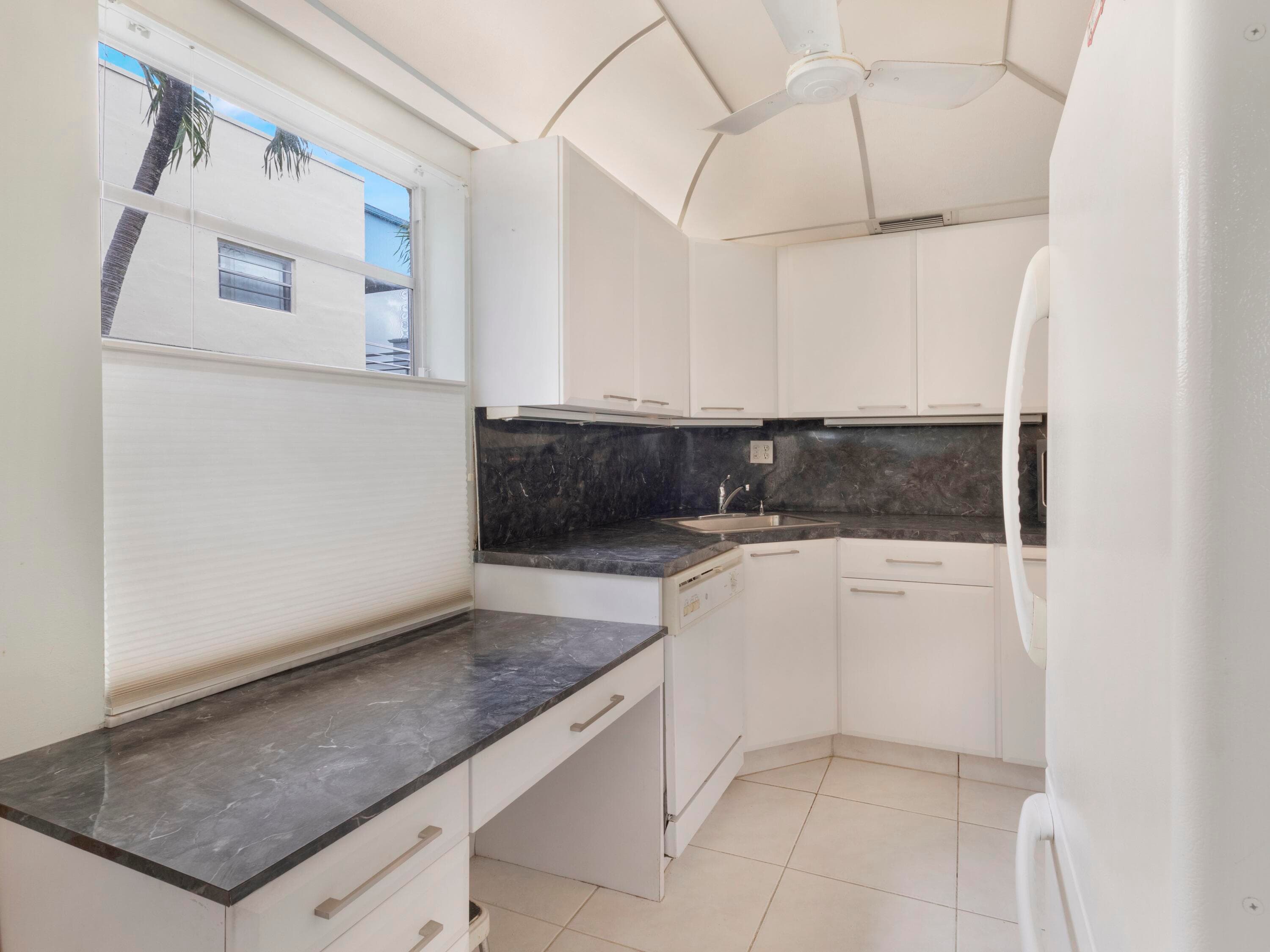 405 Burgundy I, Delray Beach, FL 33484 — photo 3 of 35