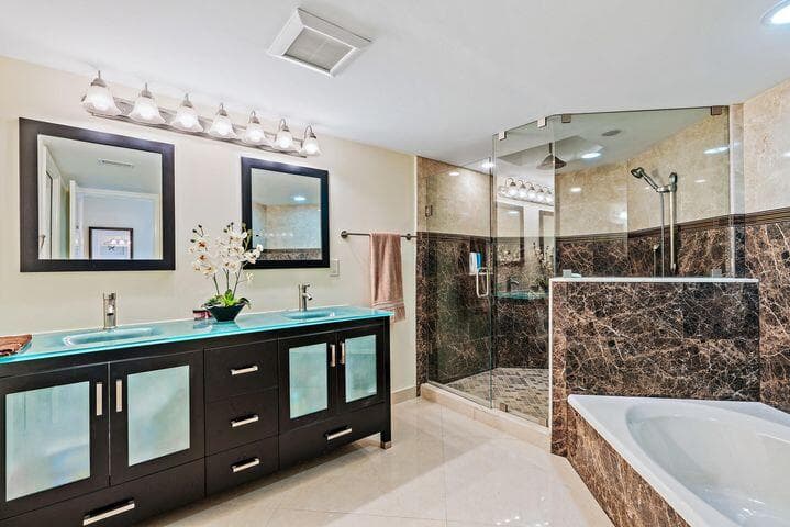 3560 S Ocean Boulevard 200, South Palm Beach, FL 33480 — photo 5 of 30