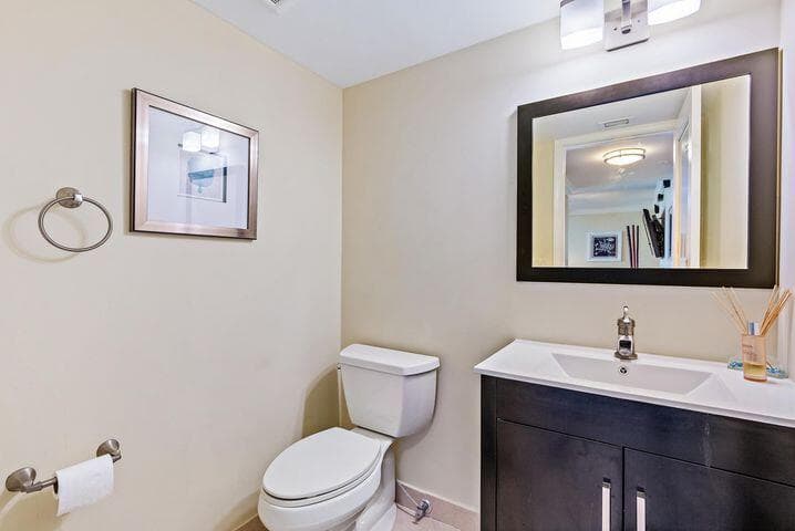 3560 S Ocean Boulevard 200, South Palm Beach, FL 33480 — photo 10 of 30
