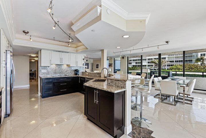 3560 S Ocean Boulevard 200, South Palm Beach, FL 33480 — photo 19 of 30