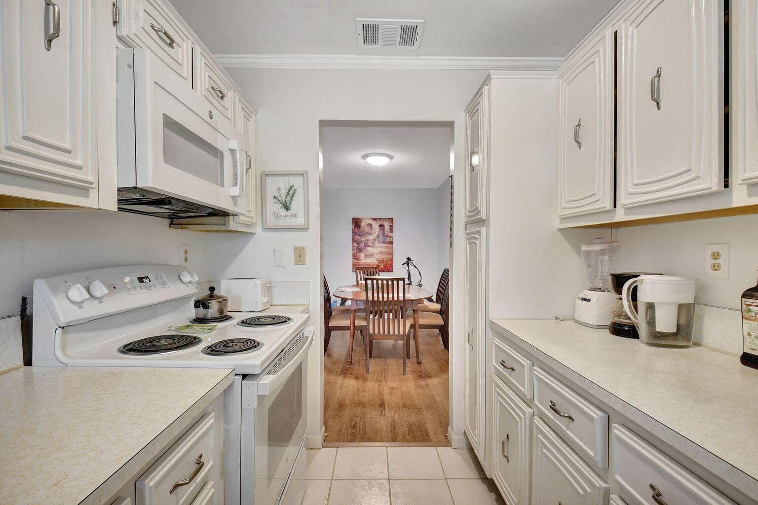 170 High Point Terrace E Apt B, Delray Beach, FL 33445 — photo 9 of 23