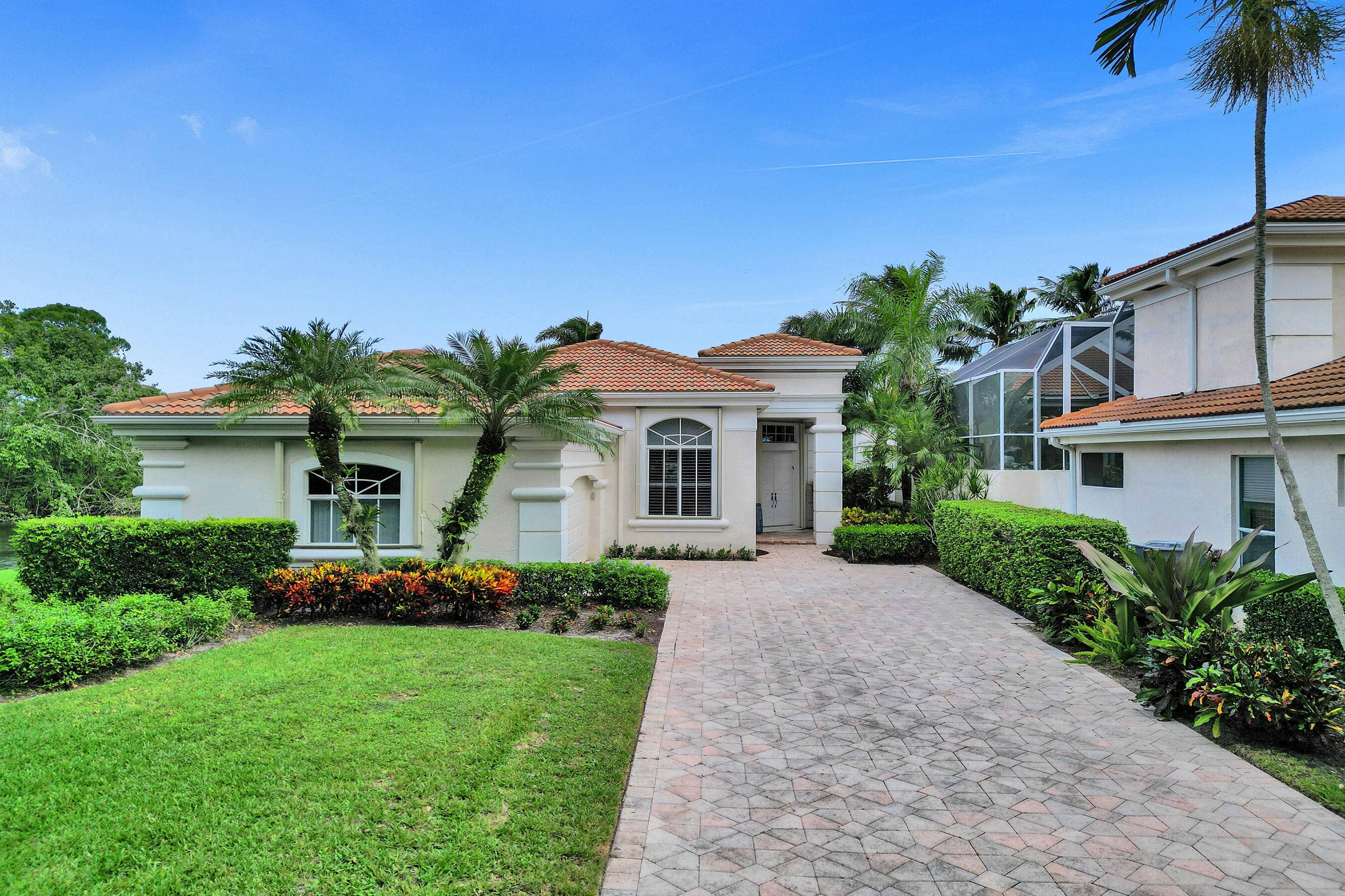251 Isle Way, Palm Beach Gardens, FL 33418 — photo 1 of 68