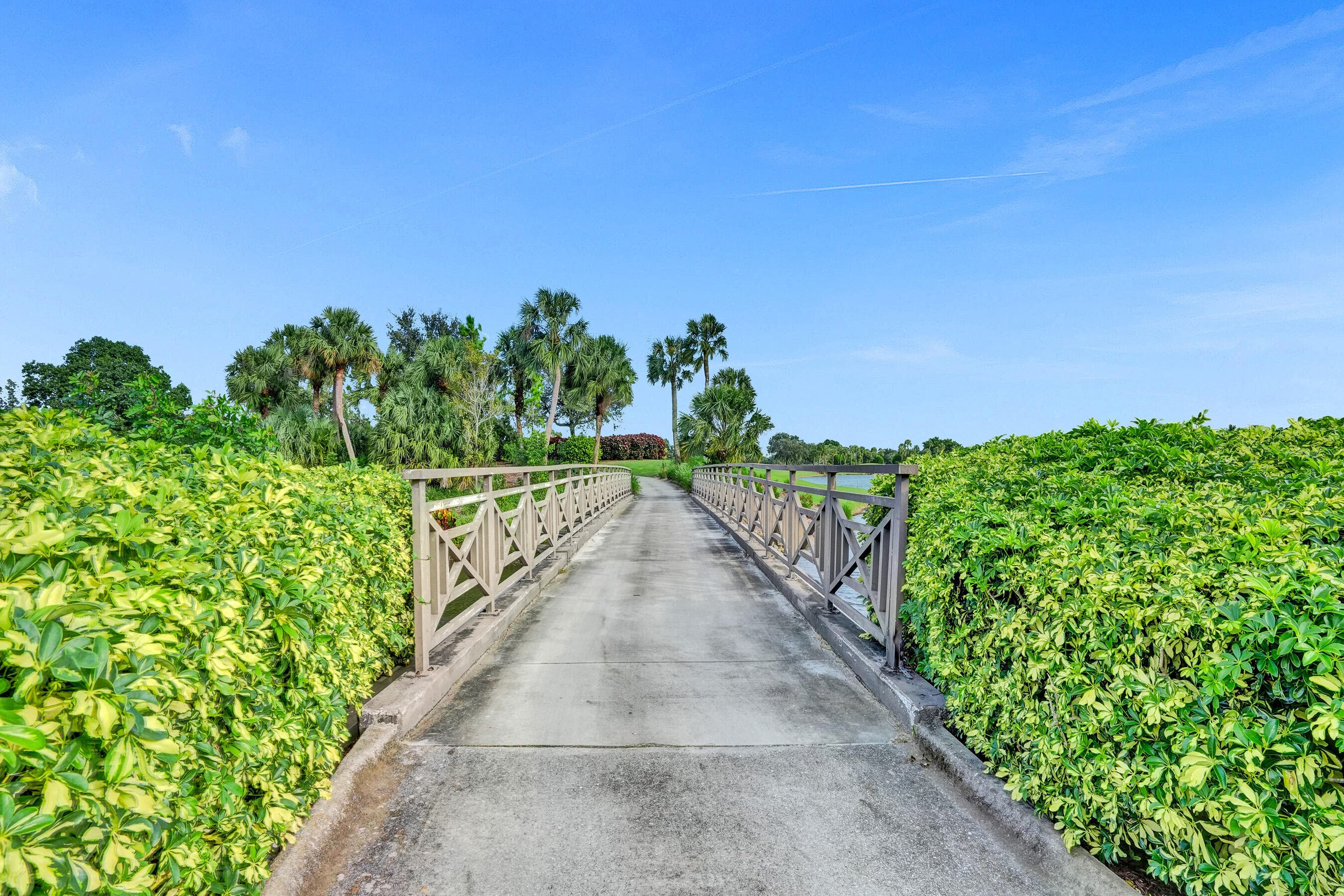 251 Isle Way, Palm Beach Gardens, FL 33418 — photo 42 of 68