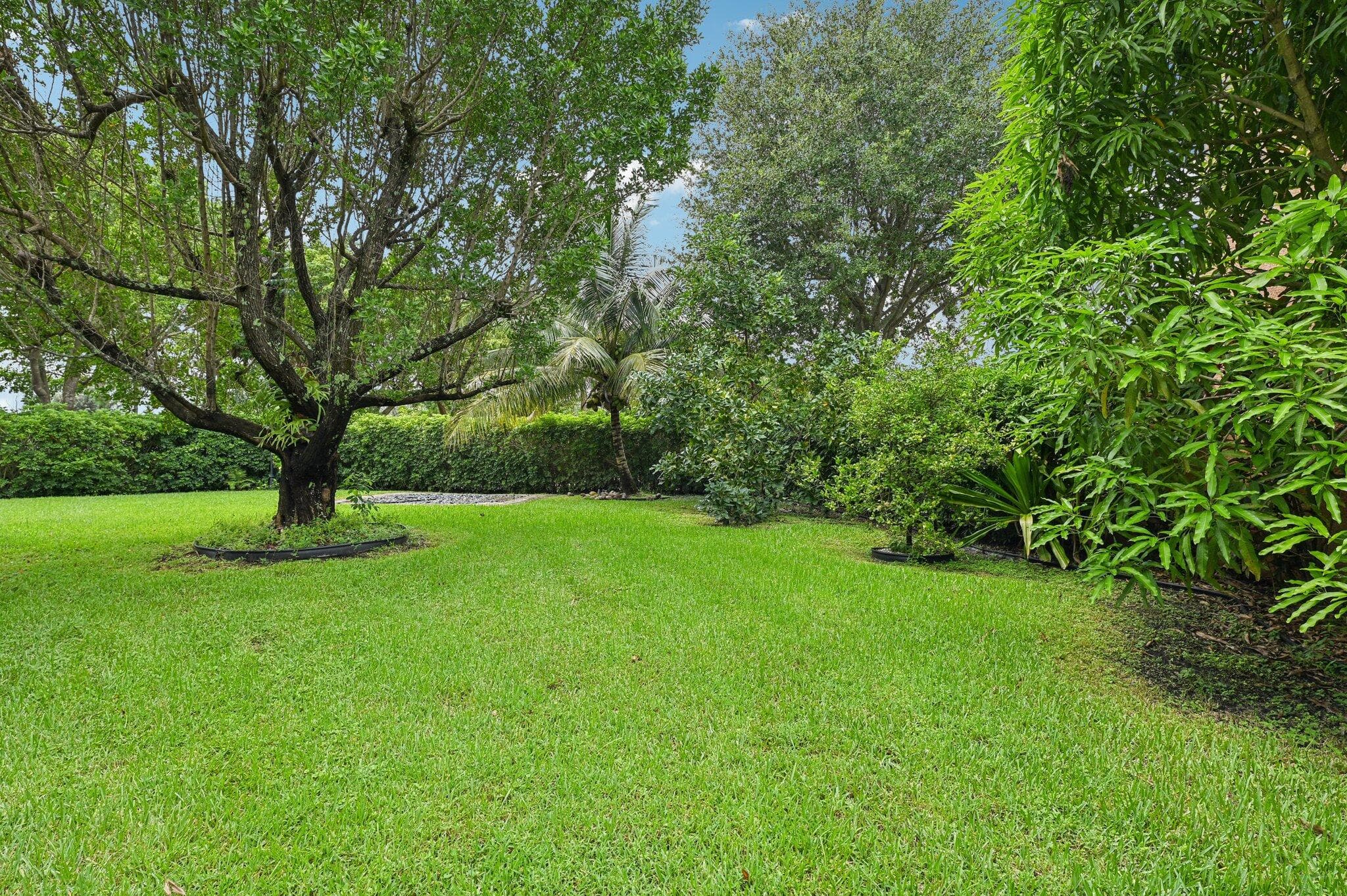 553 Gazetta Way, West Palm Beach, FL 33413 — photo 59 of 68