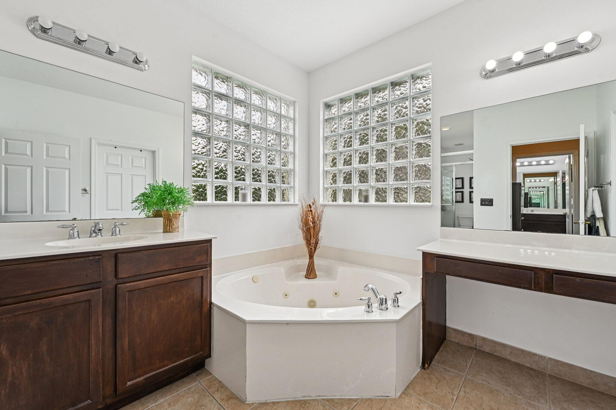 553 Gazetta Way, West Palm Beach, FL 33413 — photo 43 of 68