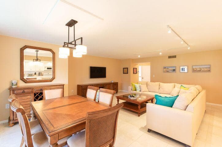 110 Half Moon Circle E2, Hypoluxo, FL 33462 — photo 11 of 14