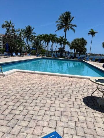 110 Half Moon Circle E2, Hypoluxo, FL 33462 — photo 14 of 14