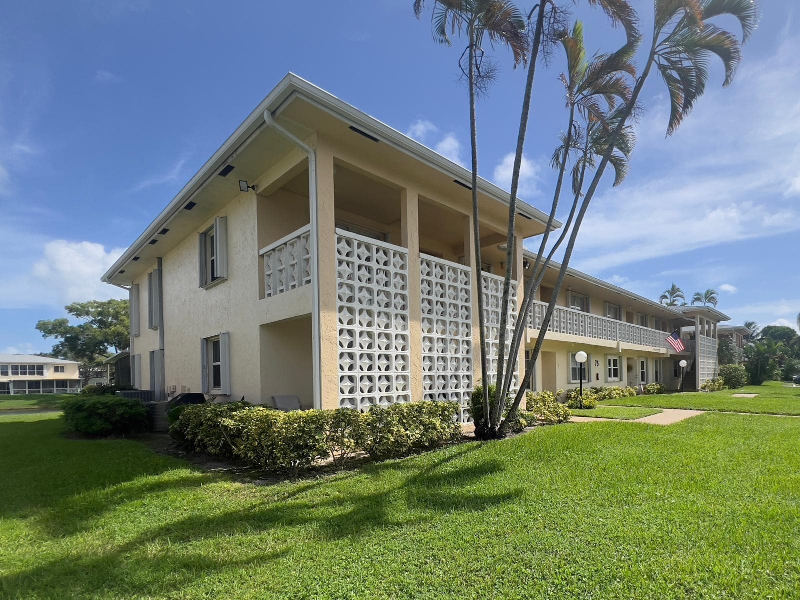 1421 NW 19th Terrace 102, Delray Beach, FL 33445 — photo 2 of 32
