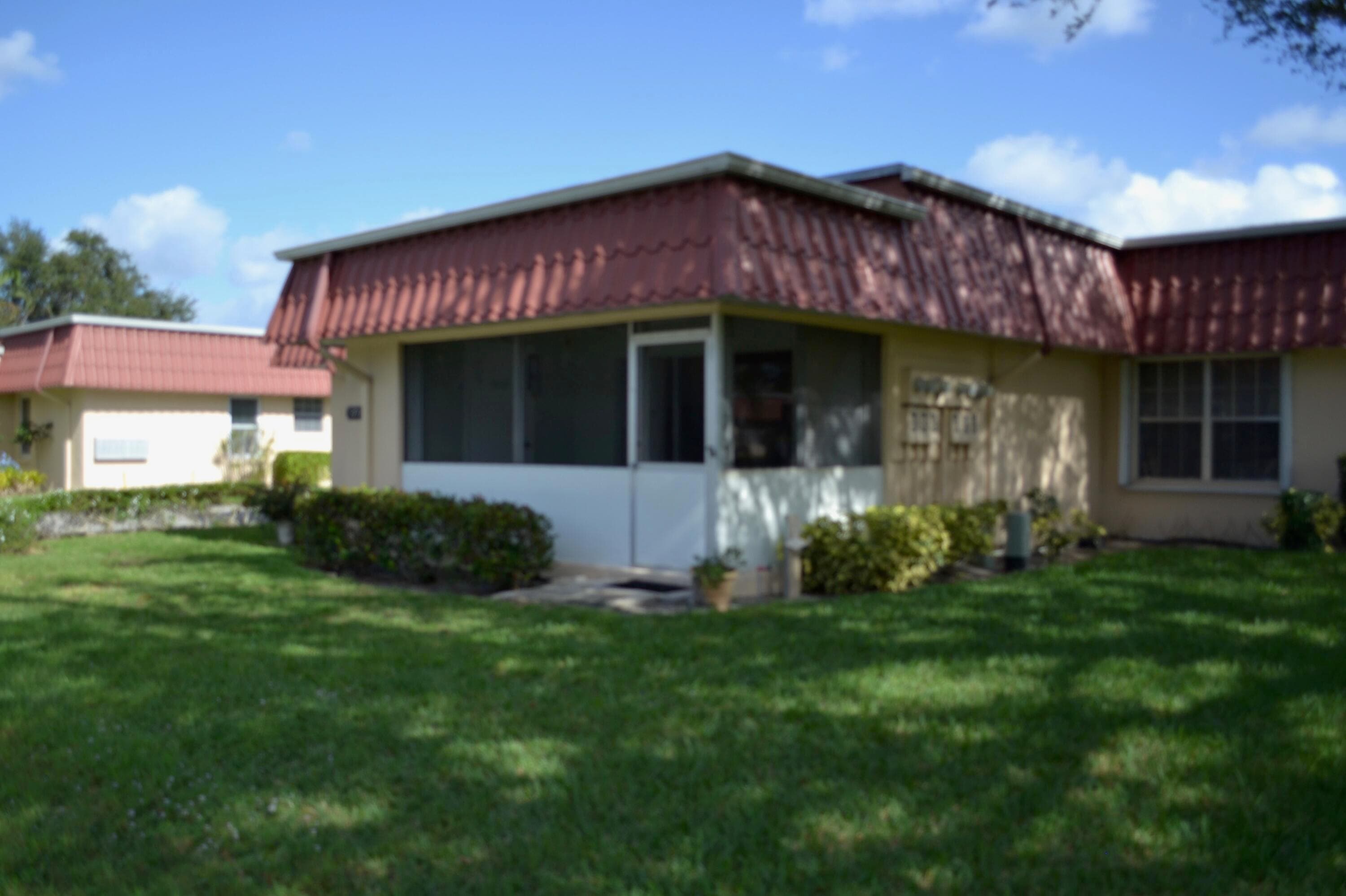 570 Laconia Circle, Lake Worth, FL 33467 — photo 2 of 24
