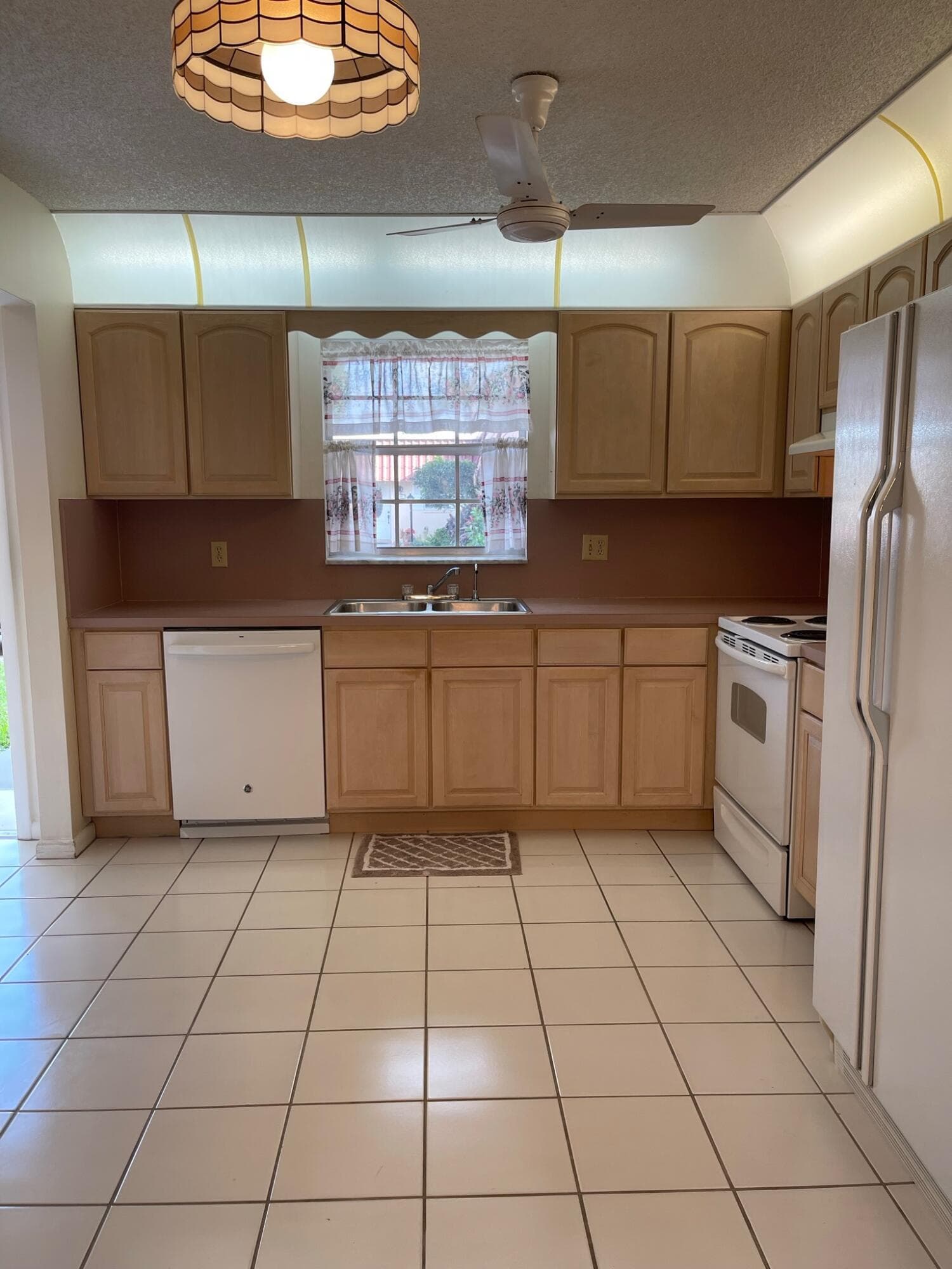 570 Laconia Circle, Lake Worth, FL 33467 — photo 5 of 24