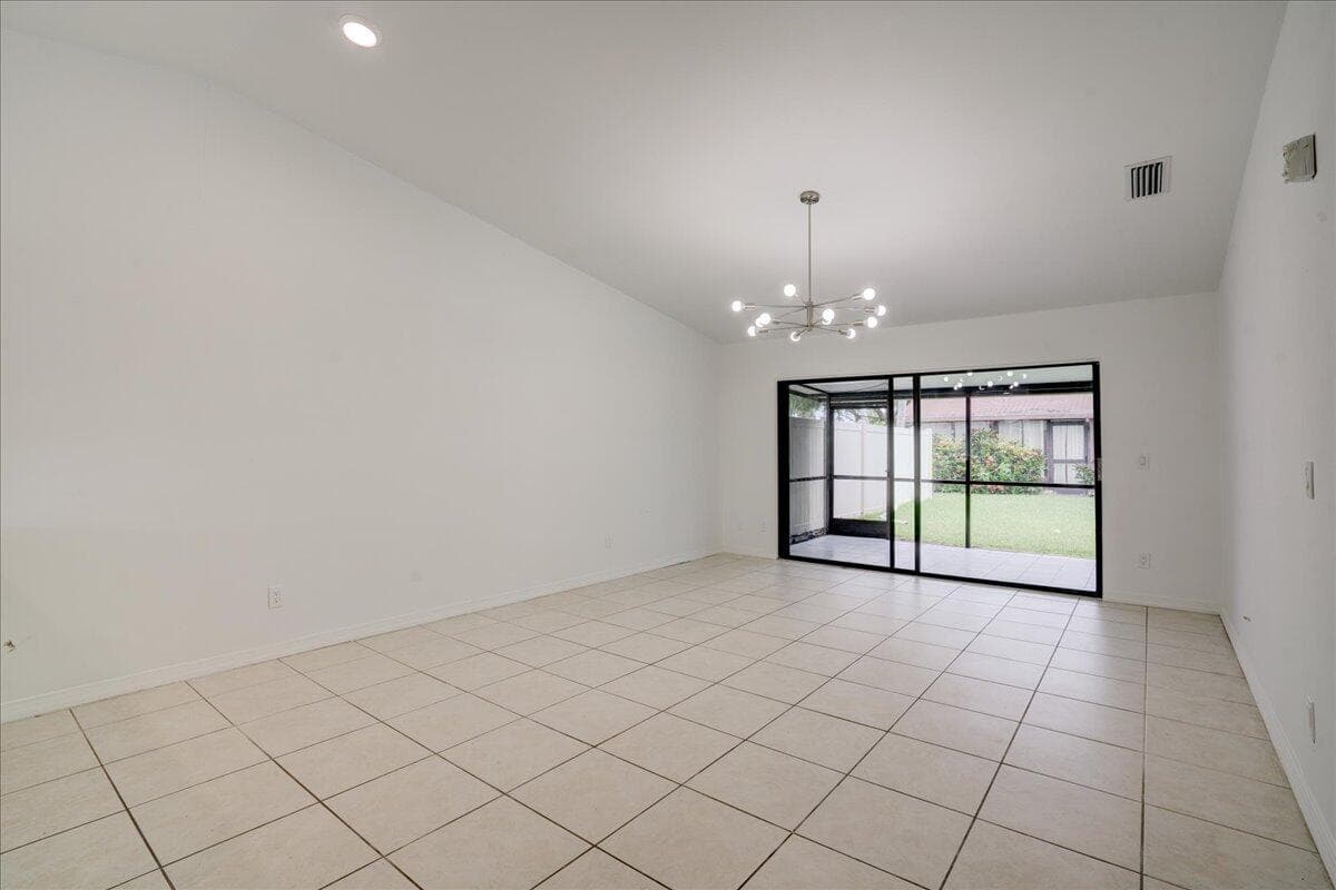 3 Fawlkland Circle, Boynton Beach, FL 33426 — photo 8 of 54