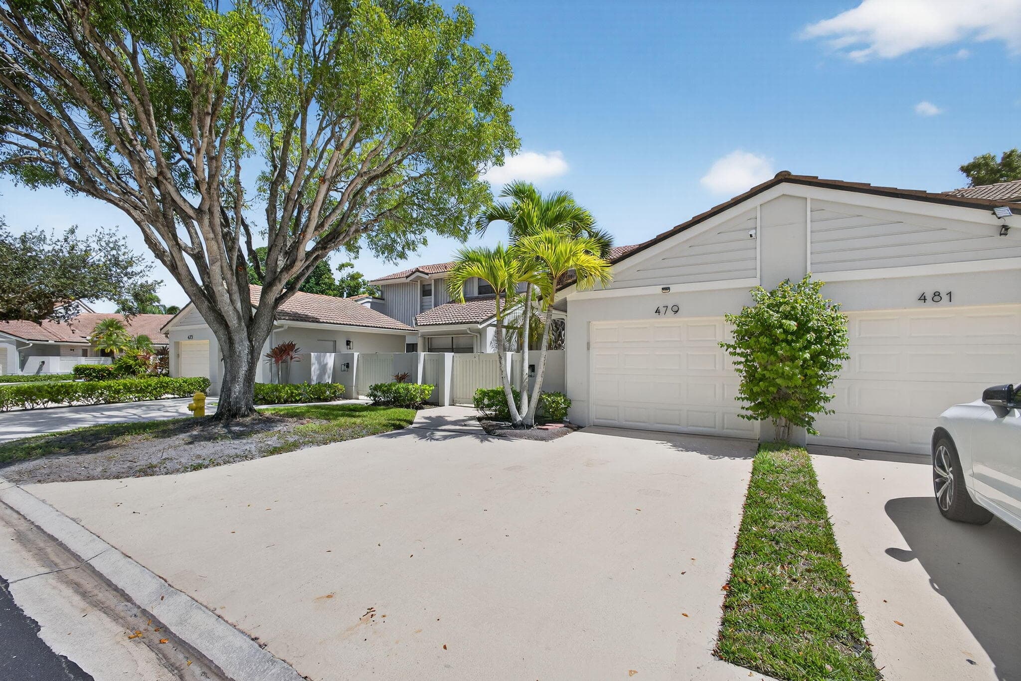 479 Prestwick Circle, Palm Beach Gardens, FL 33418 — photo 1 of 90