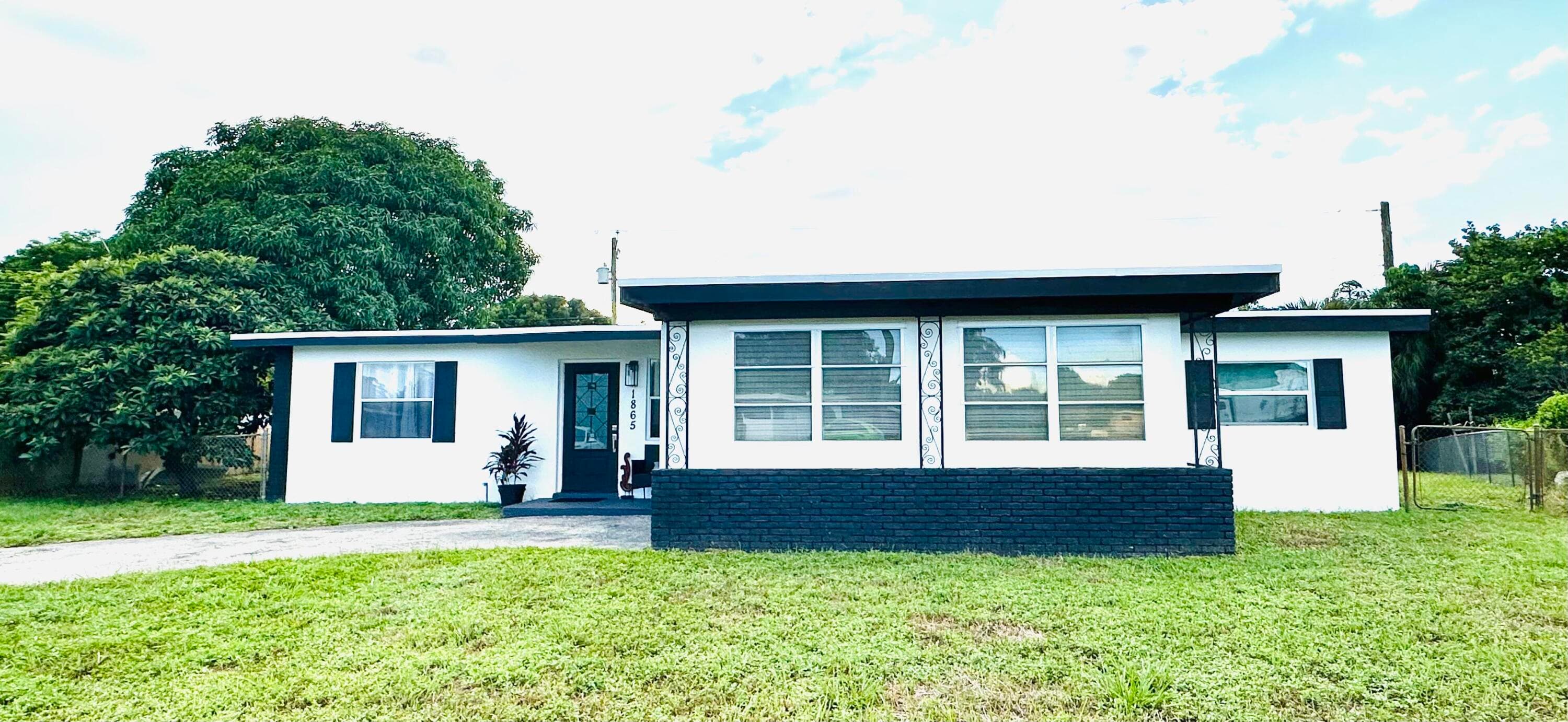 1865 W Chatham Road, West Palm Beach, FL 33415 — photo 2 of 56